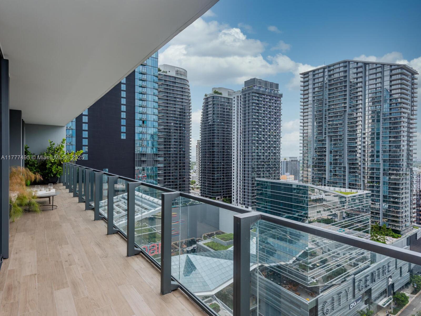 68 SE 6th St # 2304