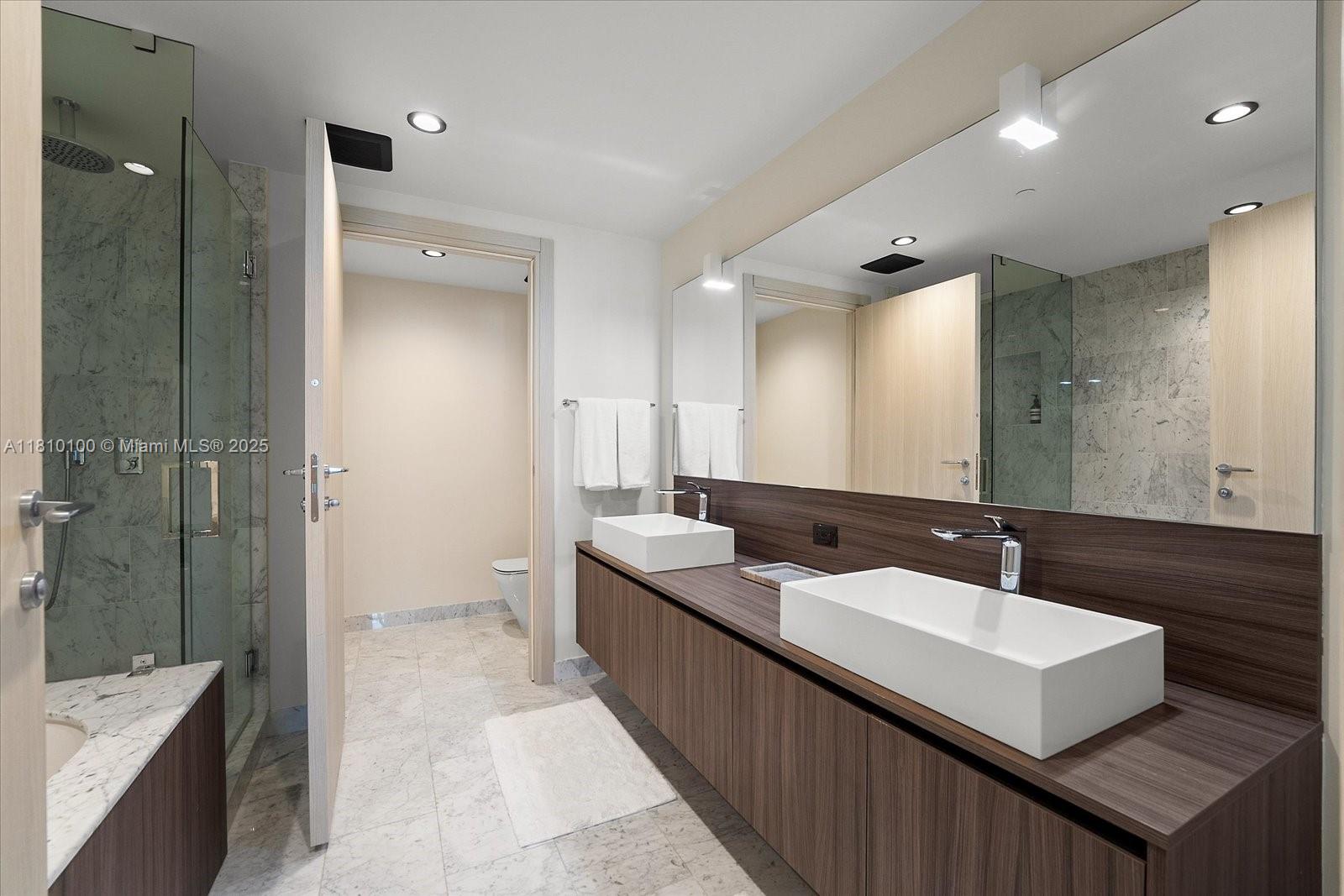 1000 Brickell Plz # 3008