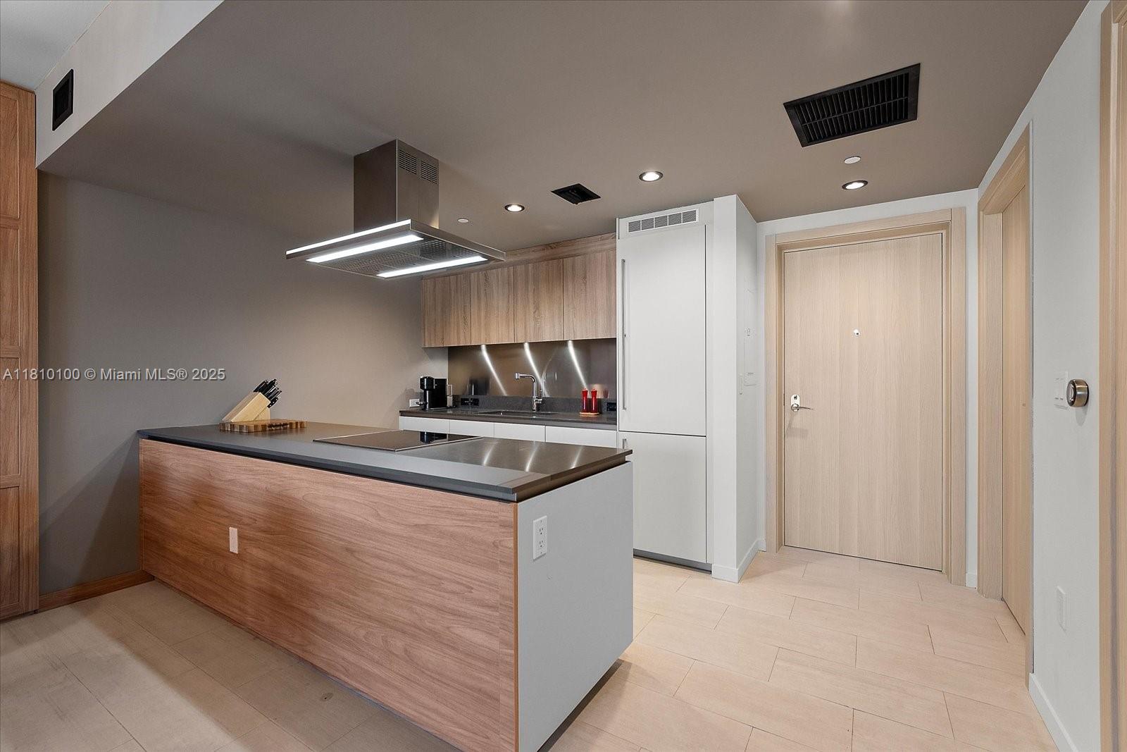 1000 Brickell Plz # 3008