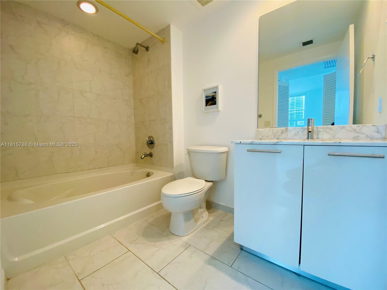 950 Brickell Bay Dr # 2706