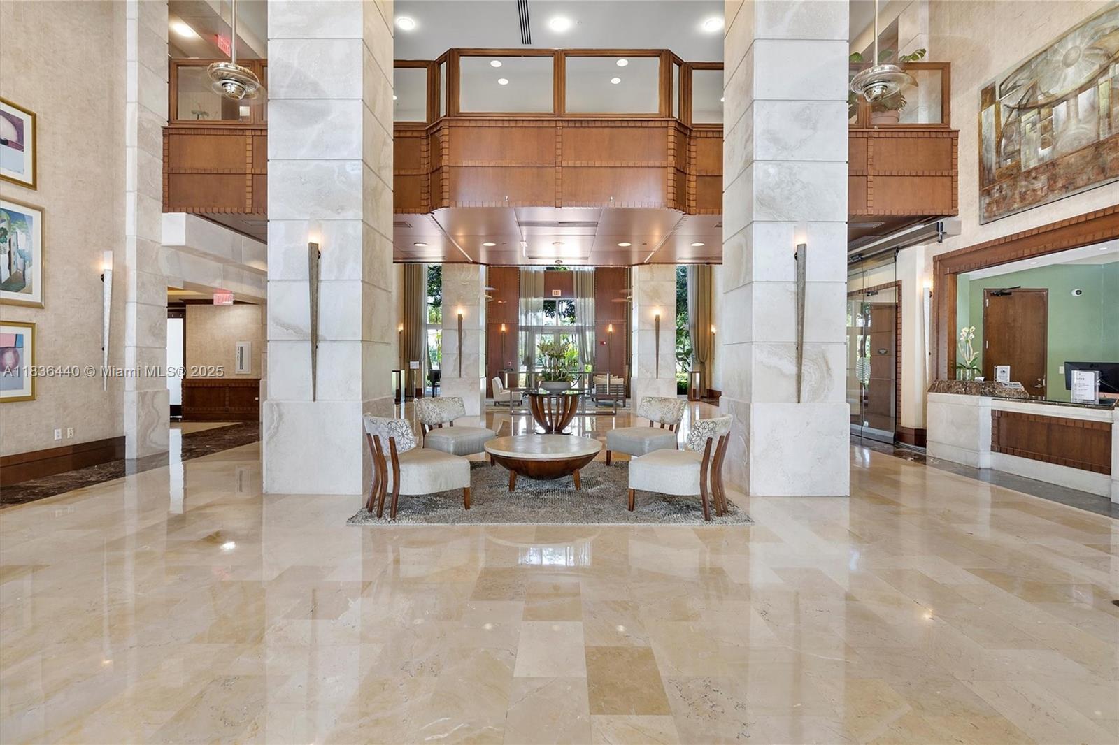 19501 W Country Club Dr # 912