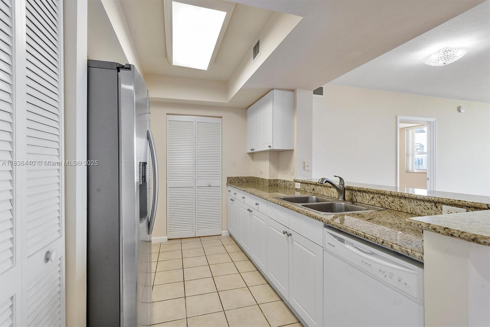 19501 W Country Club Dr # 912