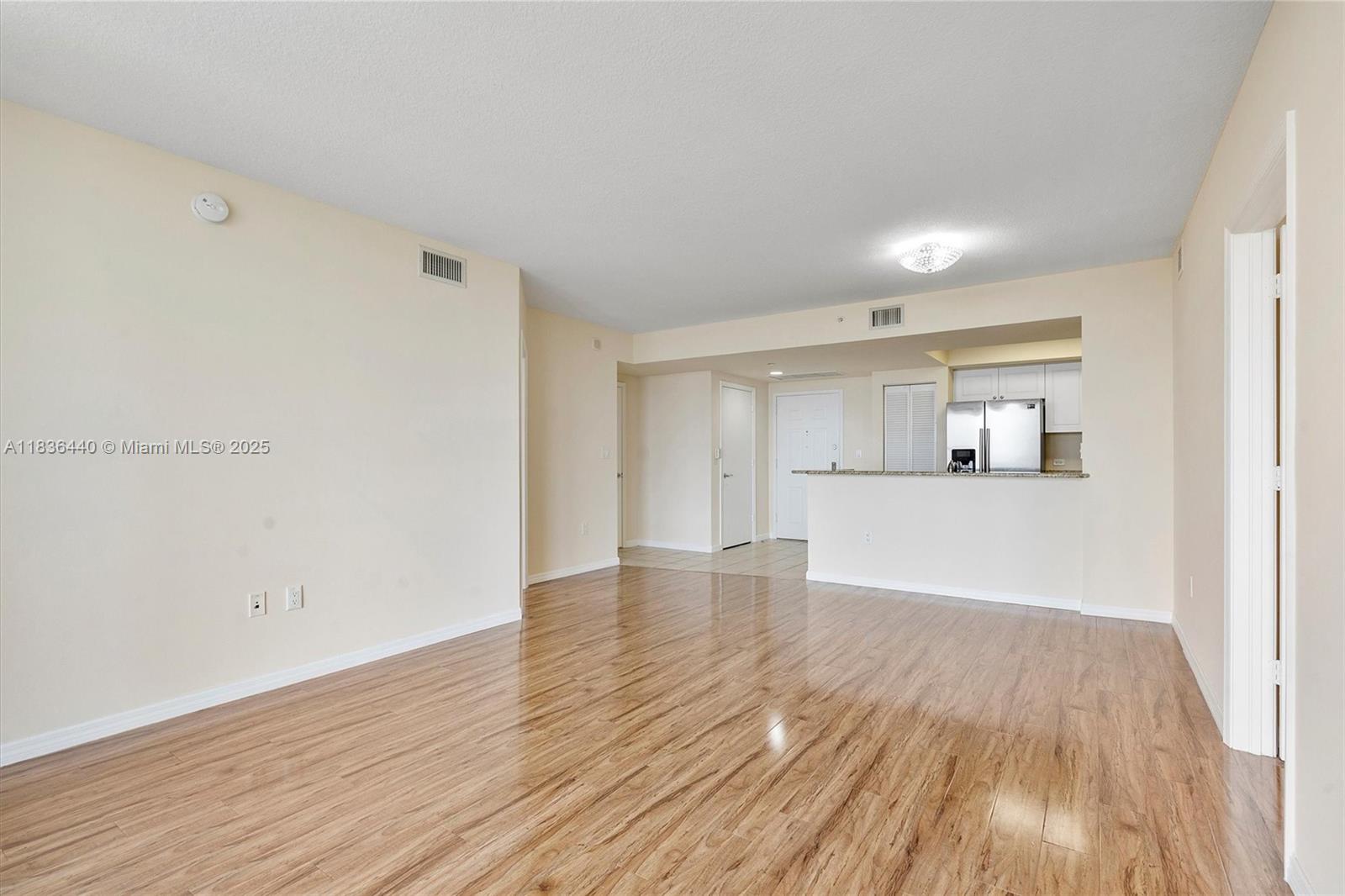 19501 W Country Club Dr # 912