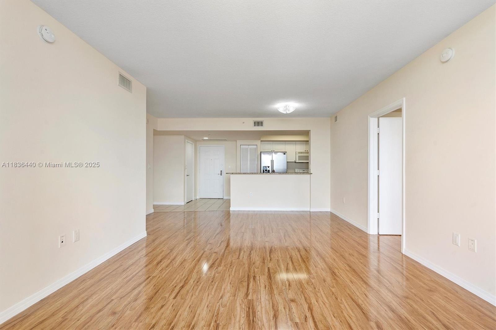 19501 W Country Club Dr # 912