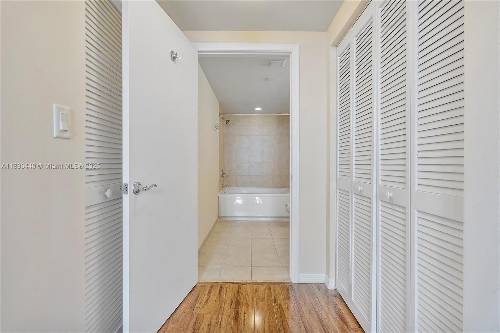 19501 W Country Club Dr # 912