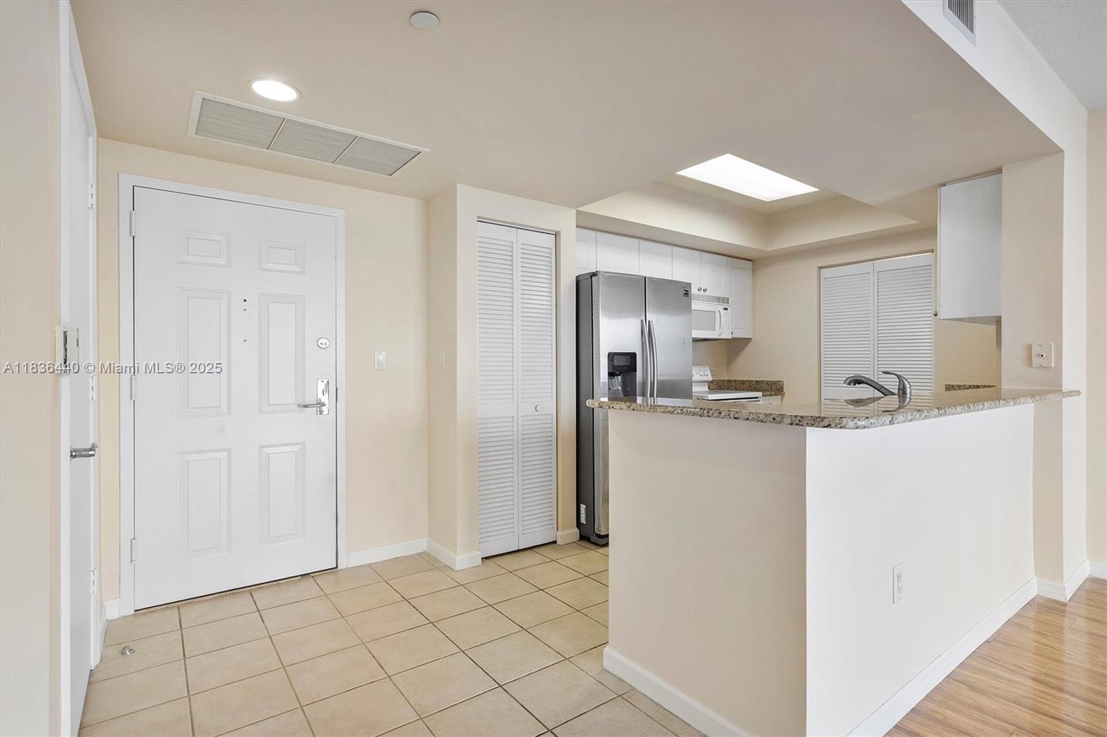 19501 W Country Club Dr # 912