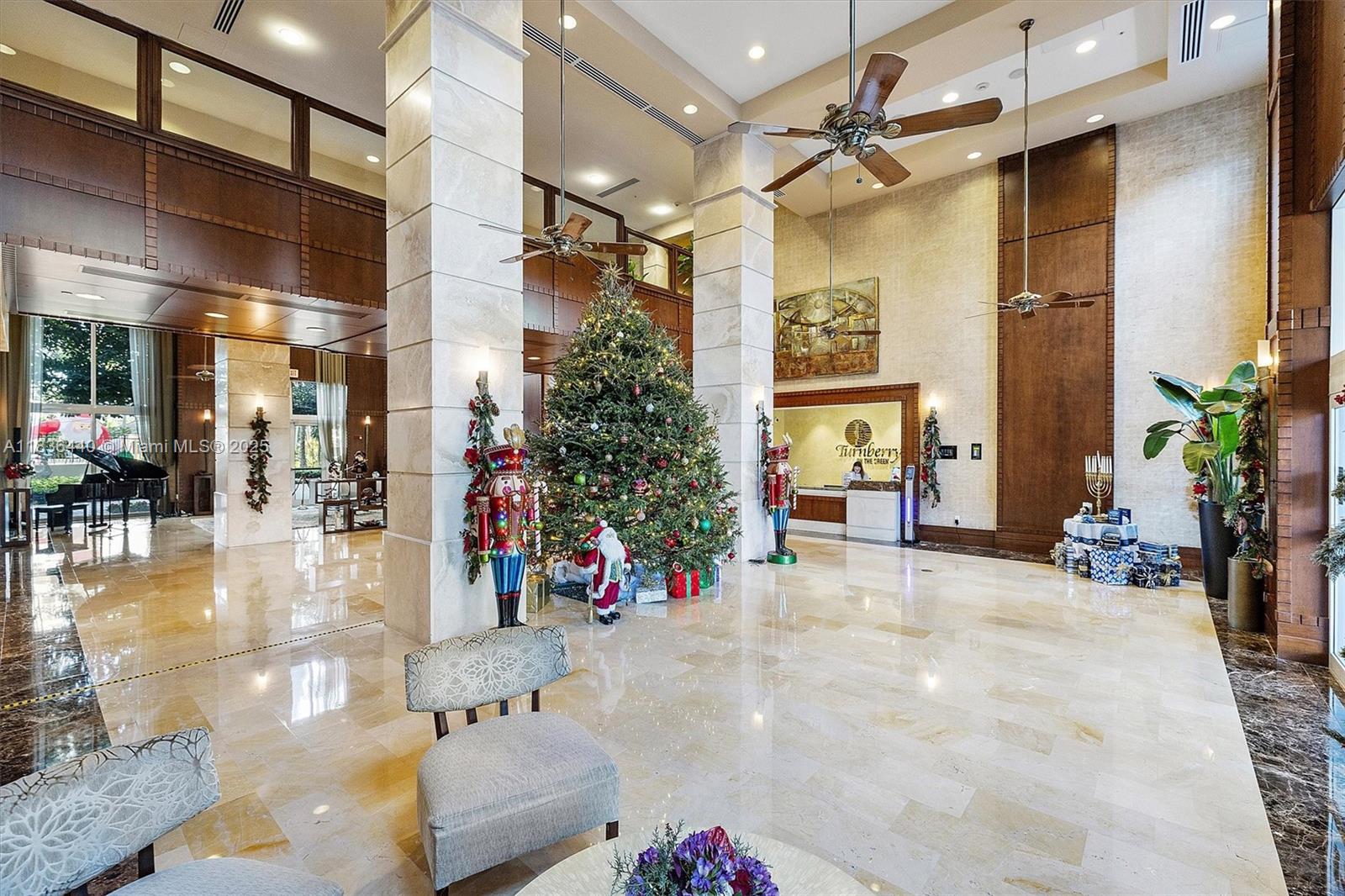 19501 W Country Club Dr # 912