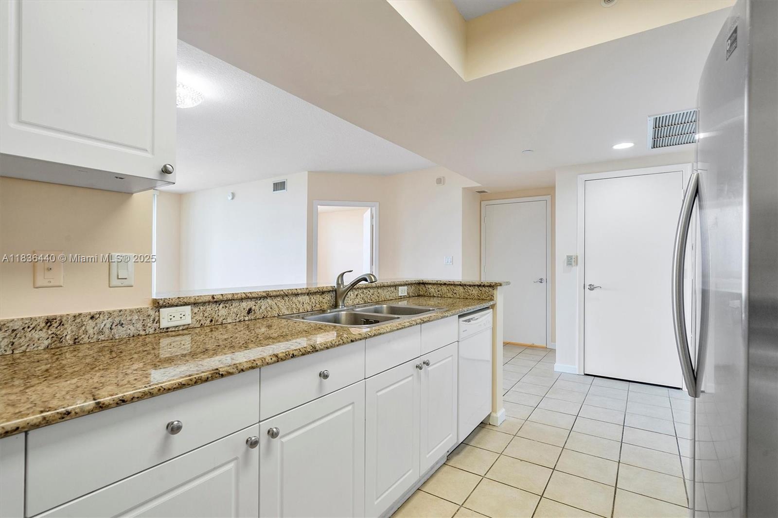 19501 W Country Club Dr # 912