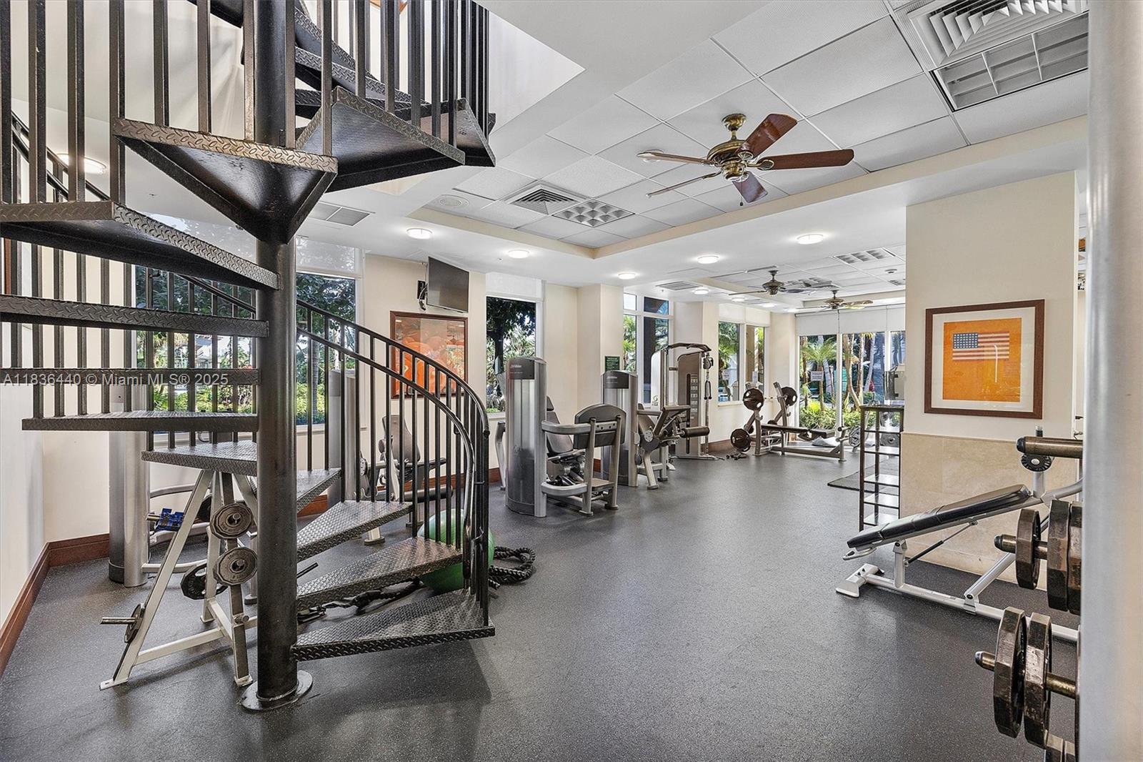 19501 W Country Club Dr # 912