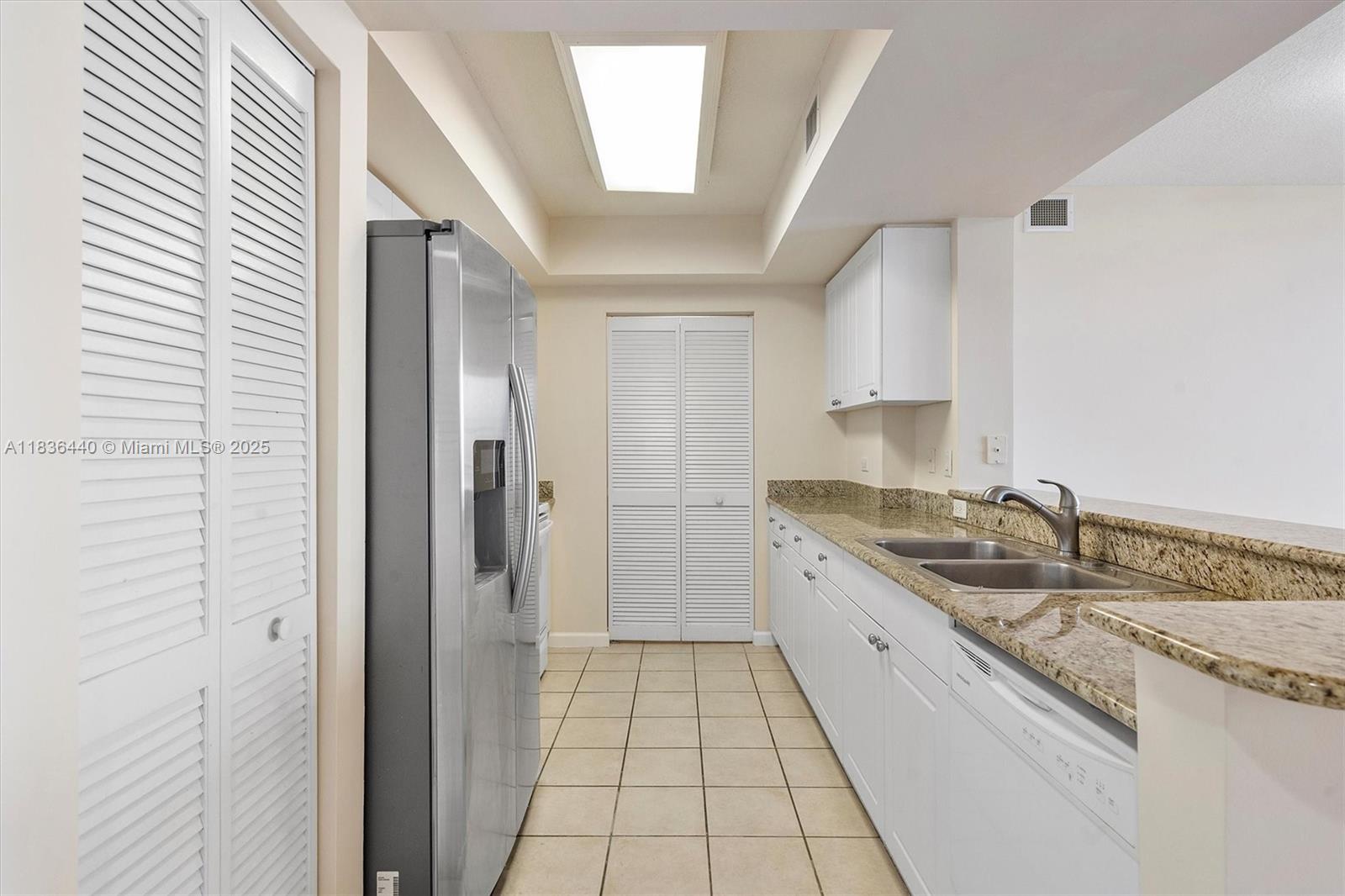 19501 W Country Club Dr # 912