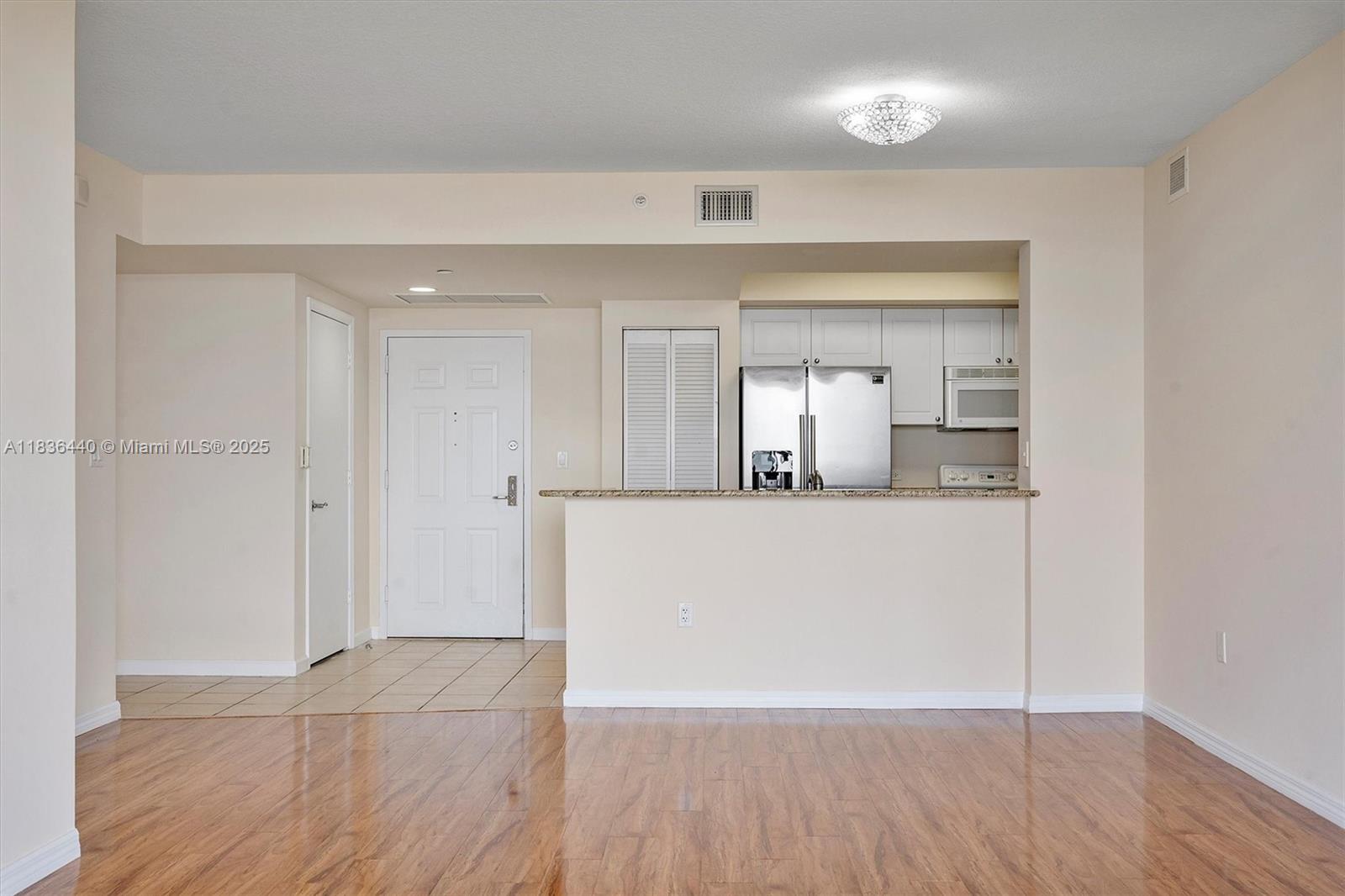 19501 W Country Club Dr # 912