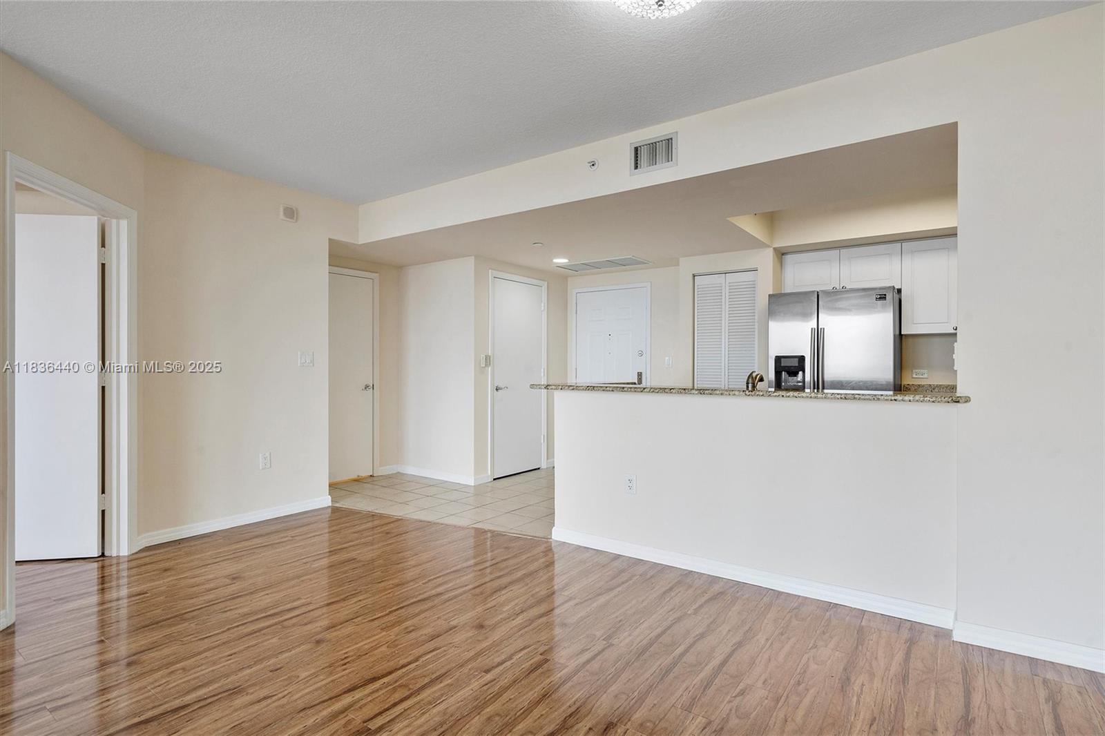 19501 W Country Club Dr # 912