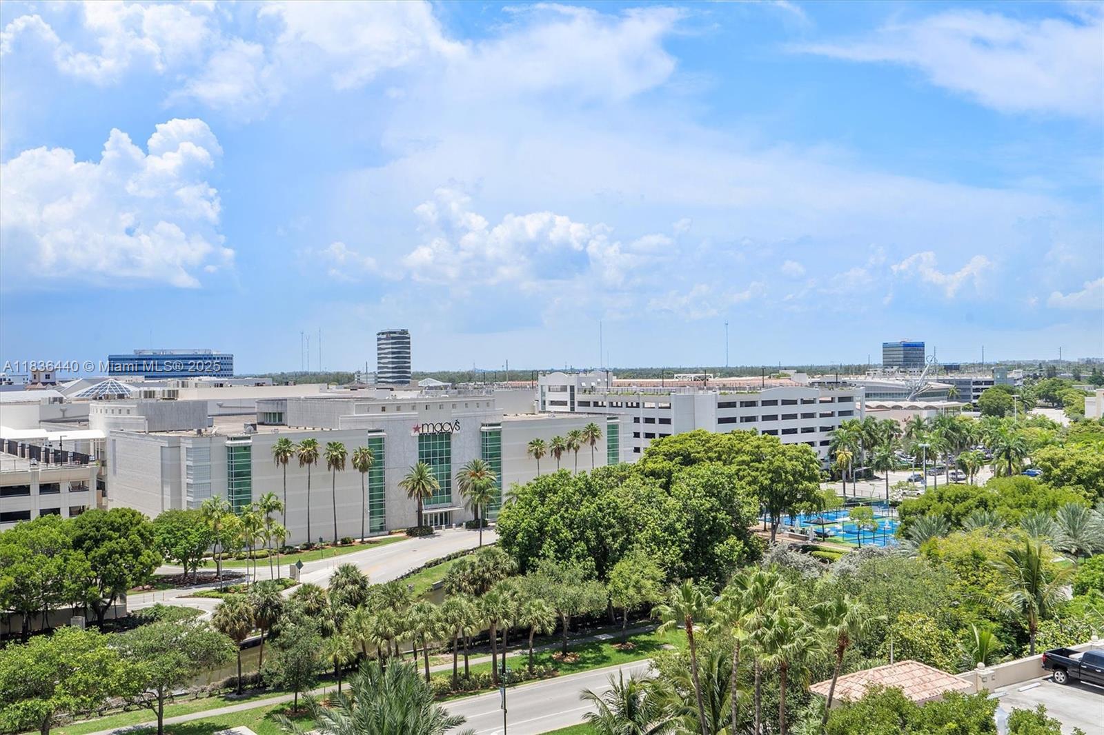 19501 W Country Club Dr # 912