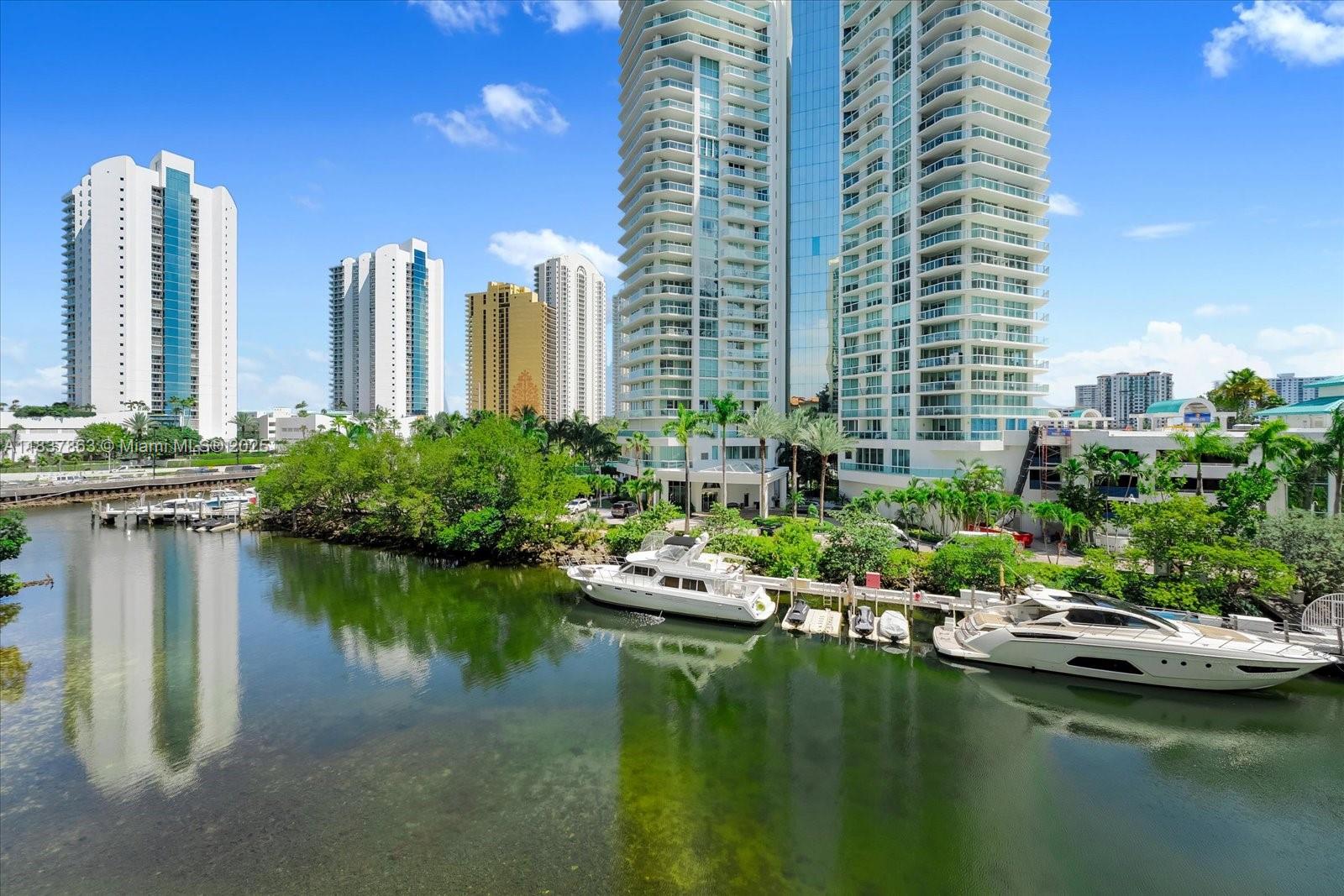 200 Sunny Isles Blvd # 404 Unit: TH-404