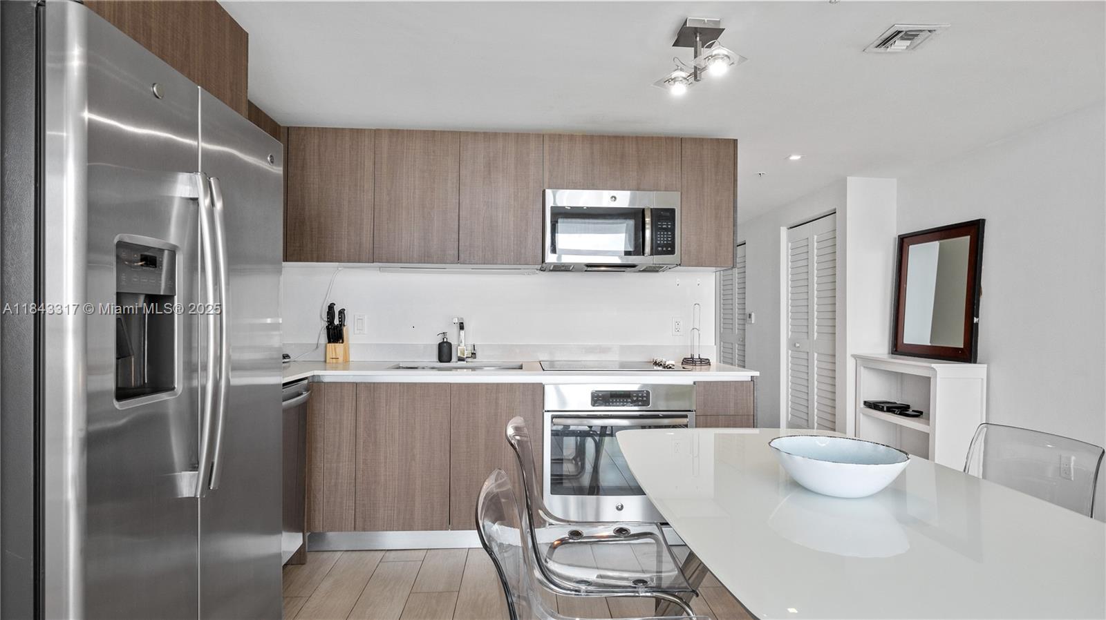 1600 SW 1st Ave # 1104