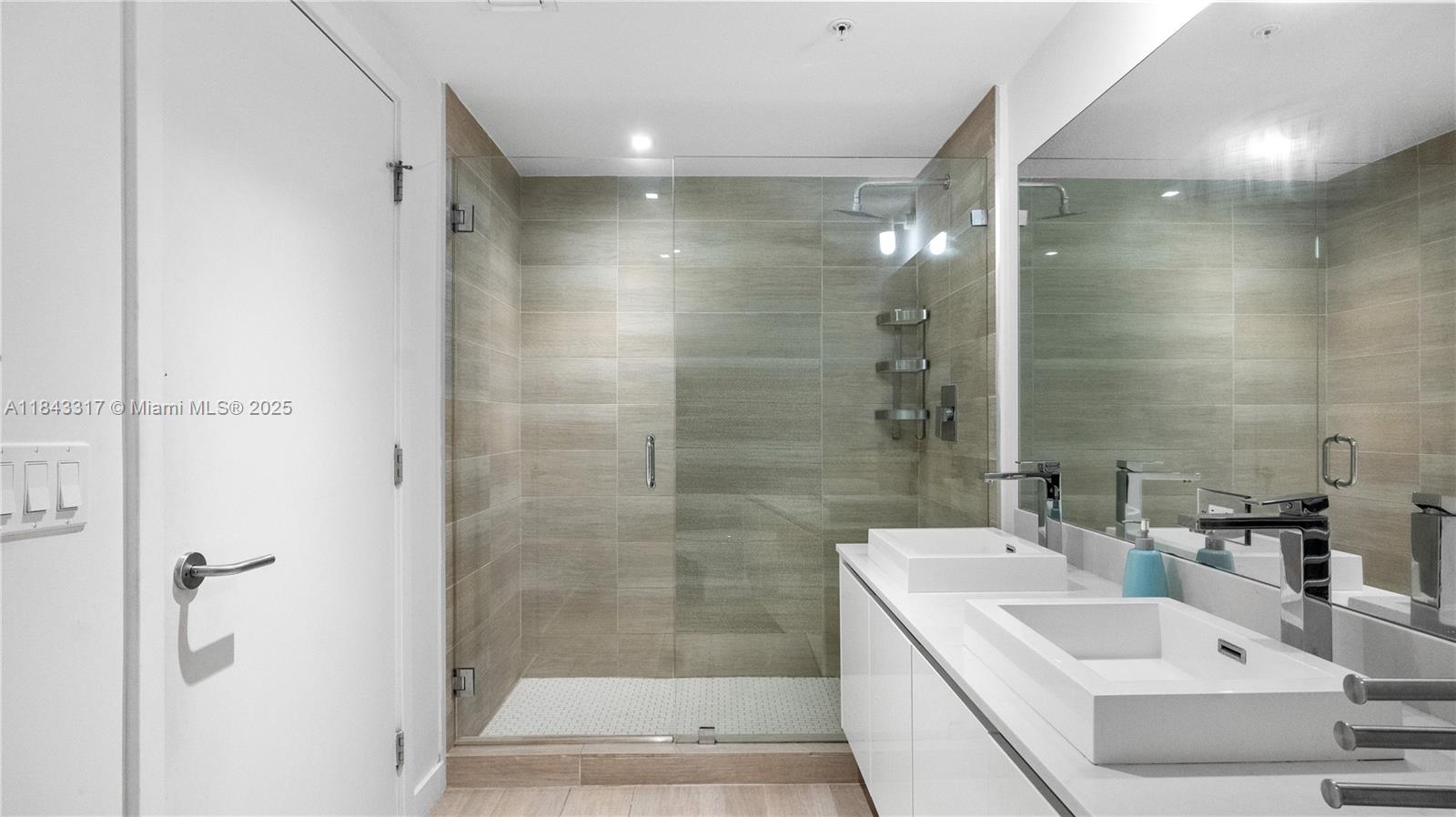 1600 SW 1st Ave # 1104