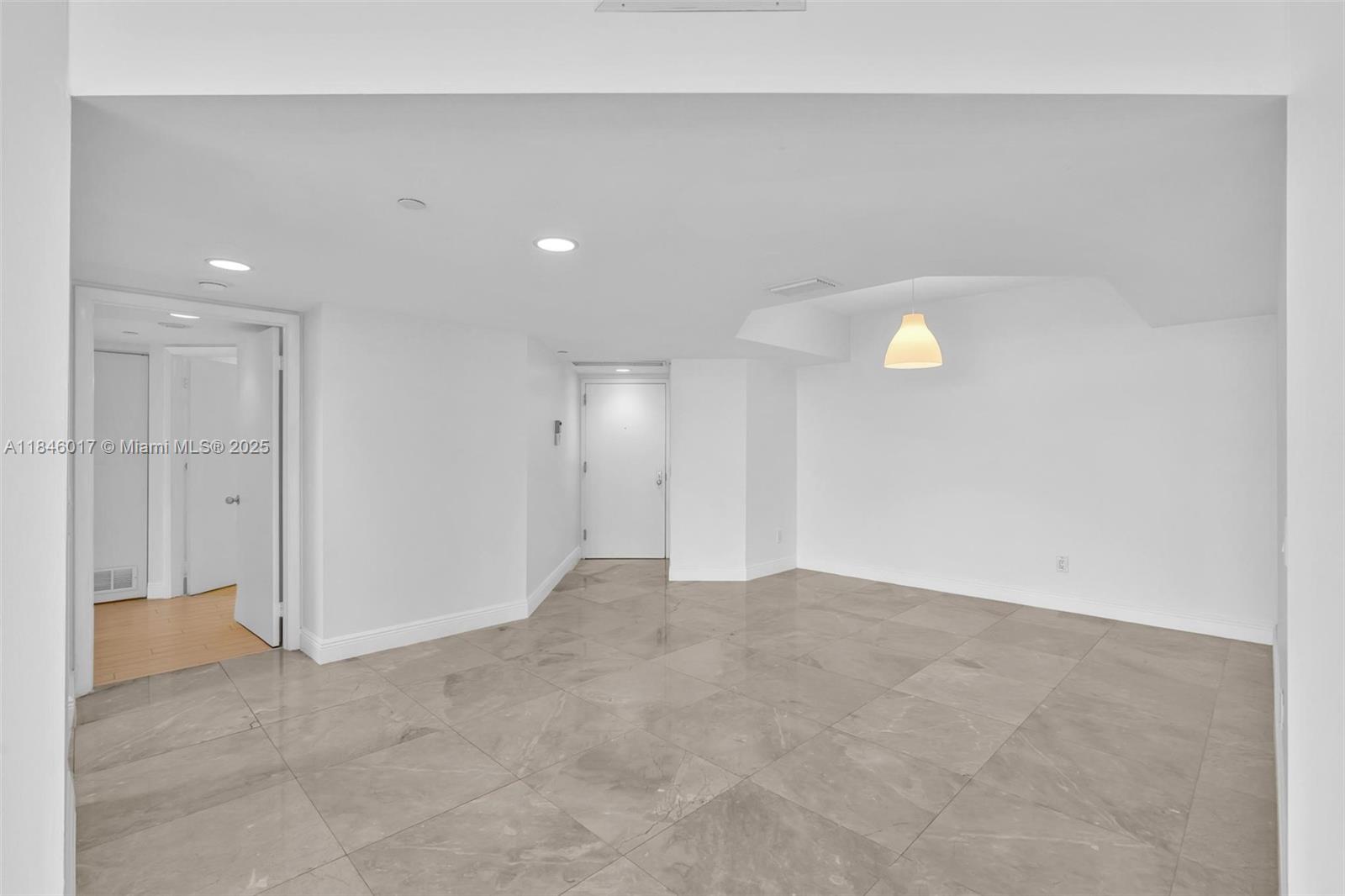 21205 Yacht Club Dr # 1809