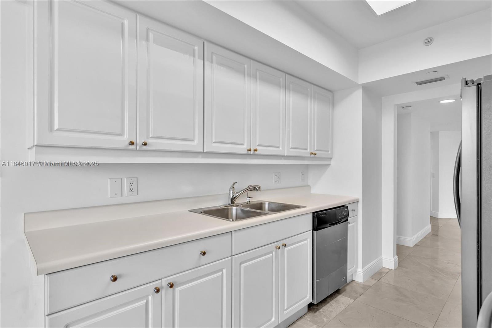 21205 Yacht Club Dr # 1809