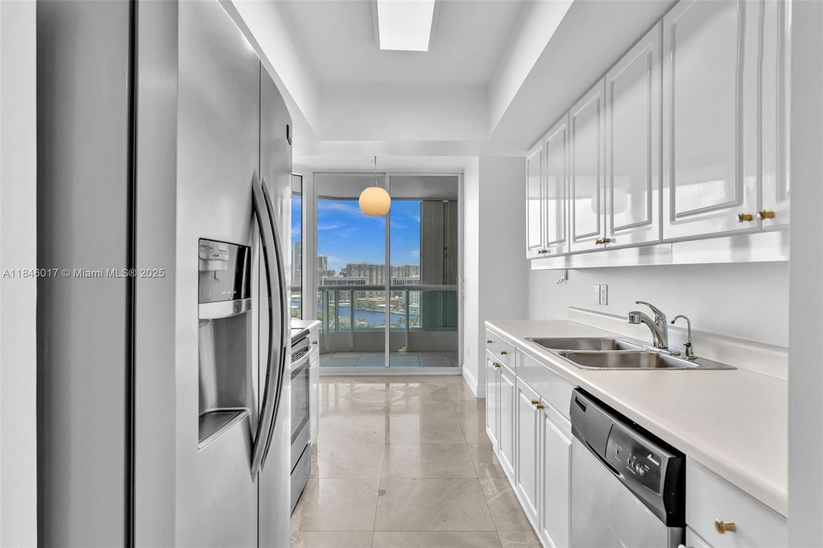 21205 Yacht Club Dr # 1809