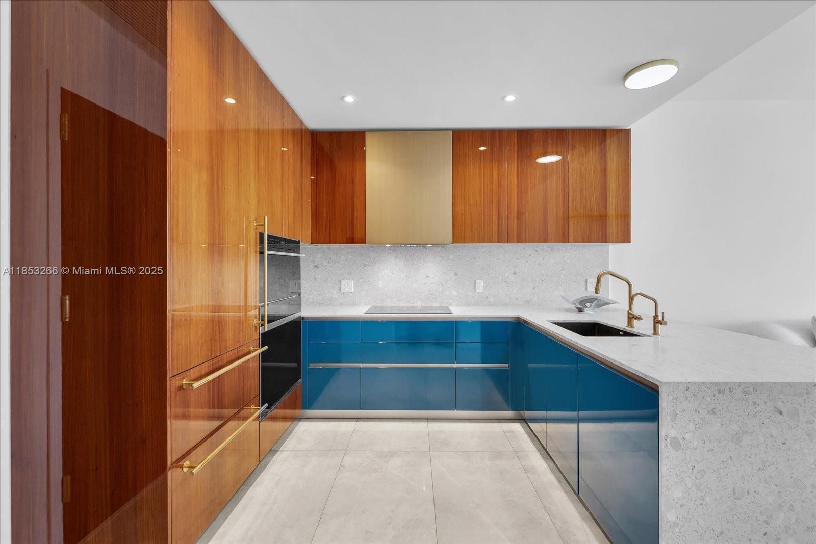 2678 Tigertail Ave # 1503