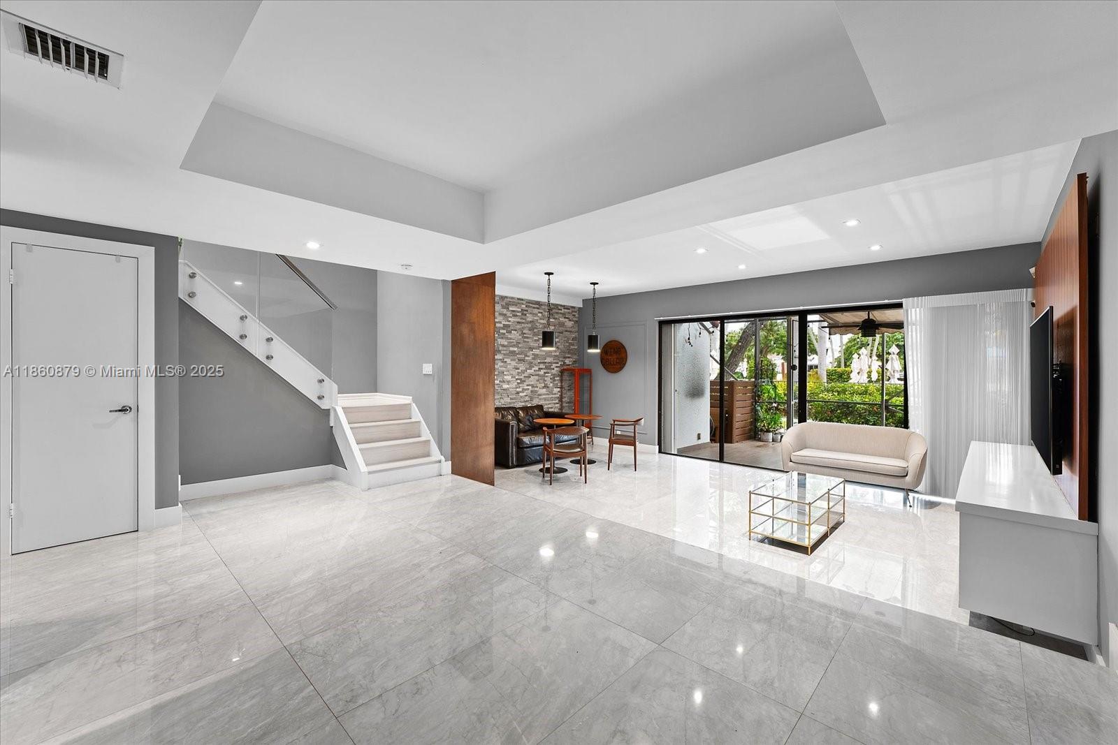 3602 Yacht Club Dr # 405