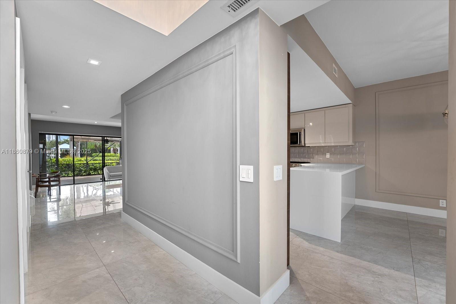 3602 Yacht Club Dr # 405