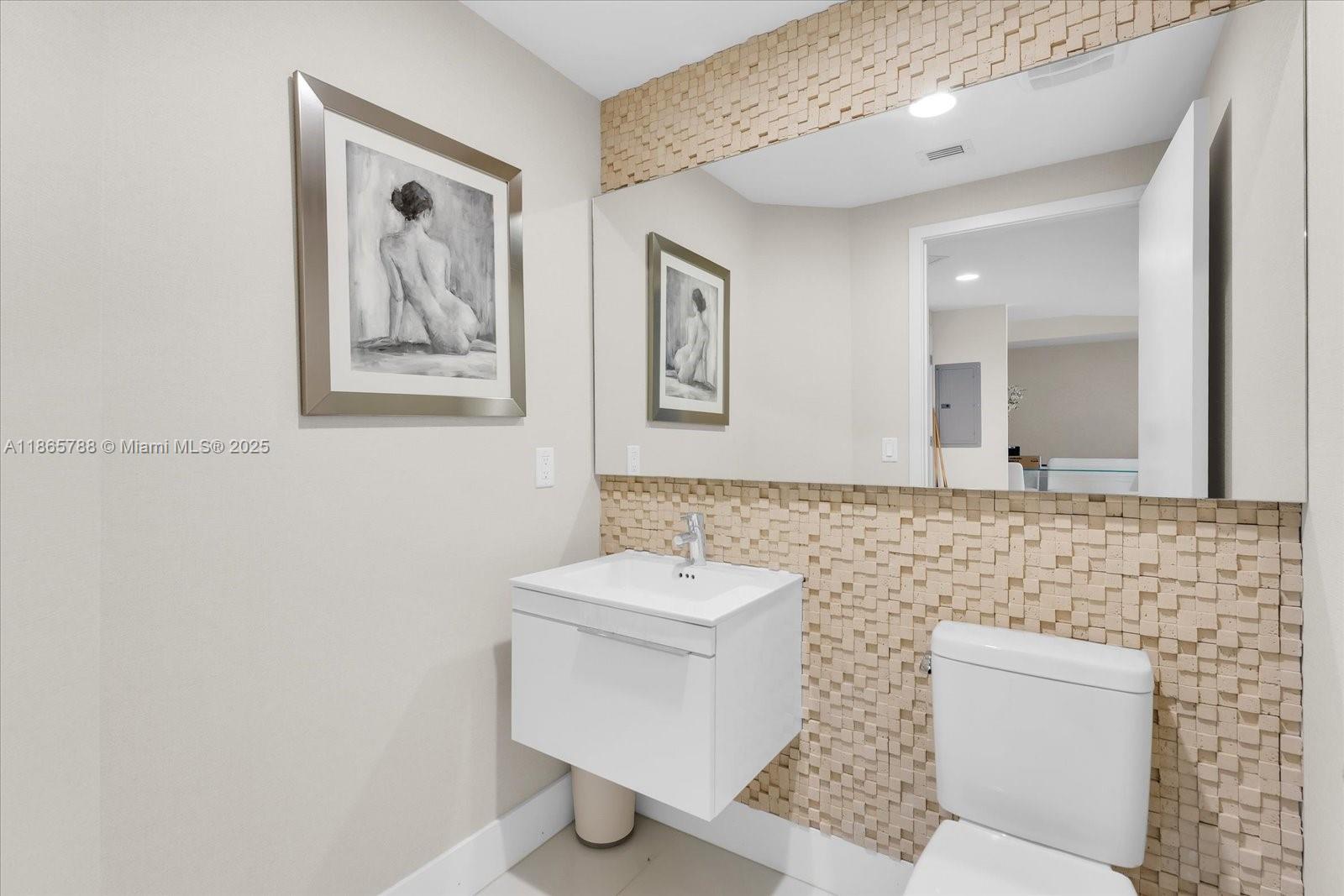 17301 Biscayne Blvd # 401