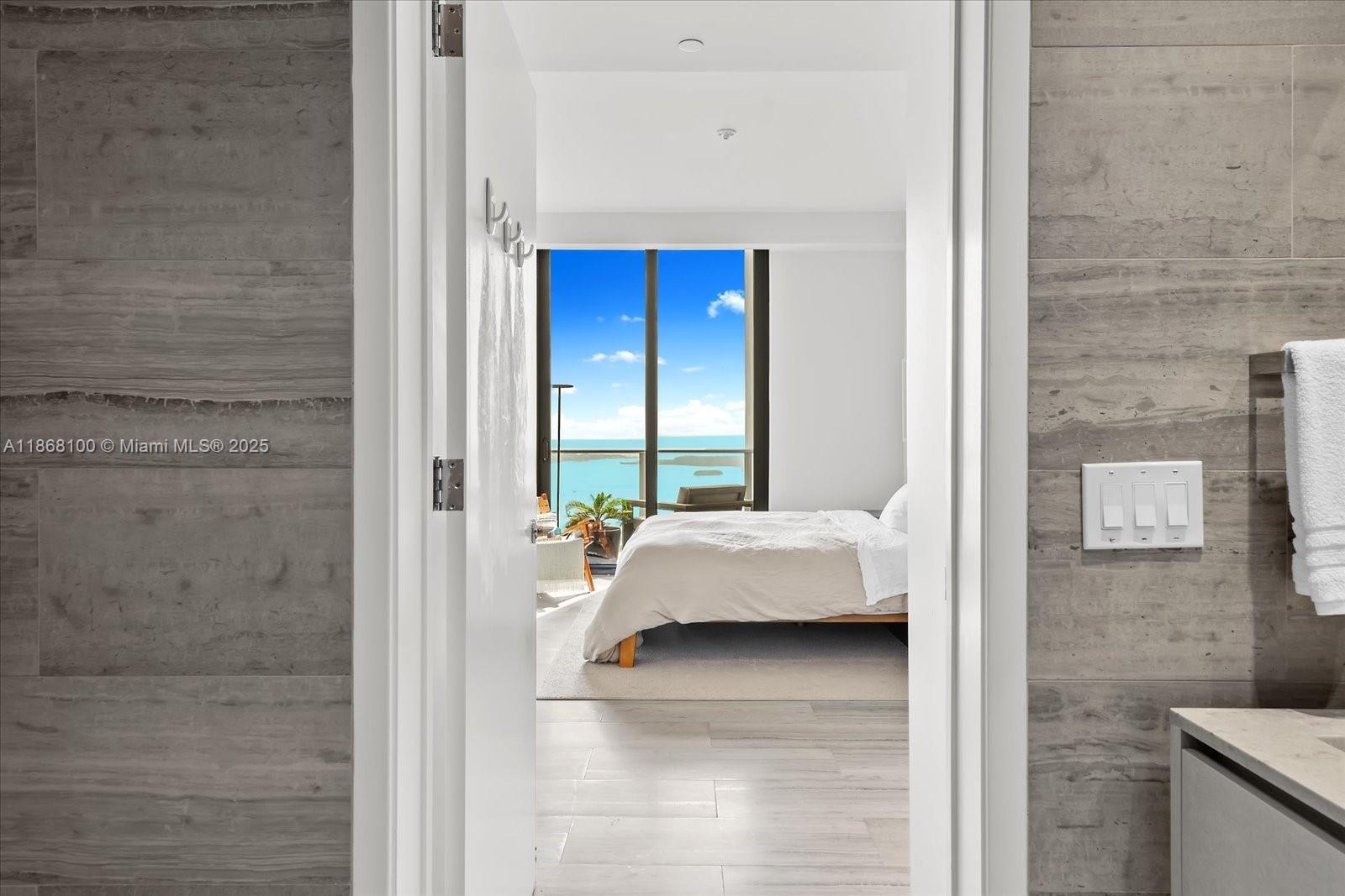 1010 Brickell Ave # 4803