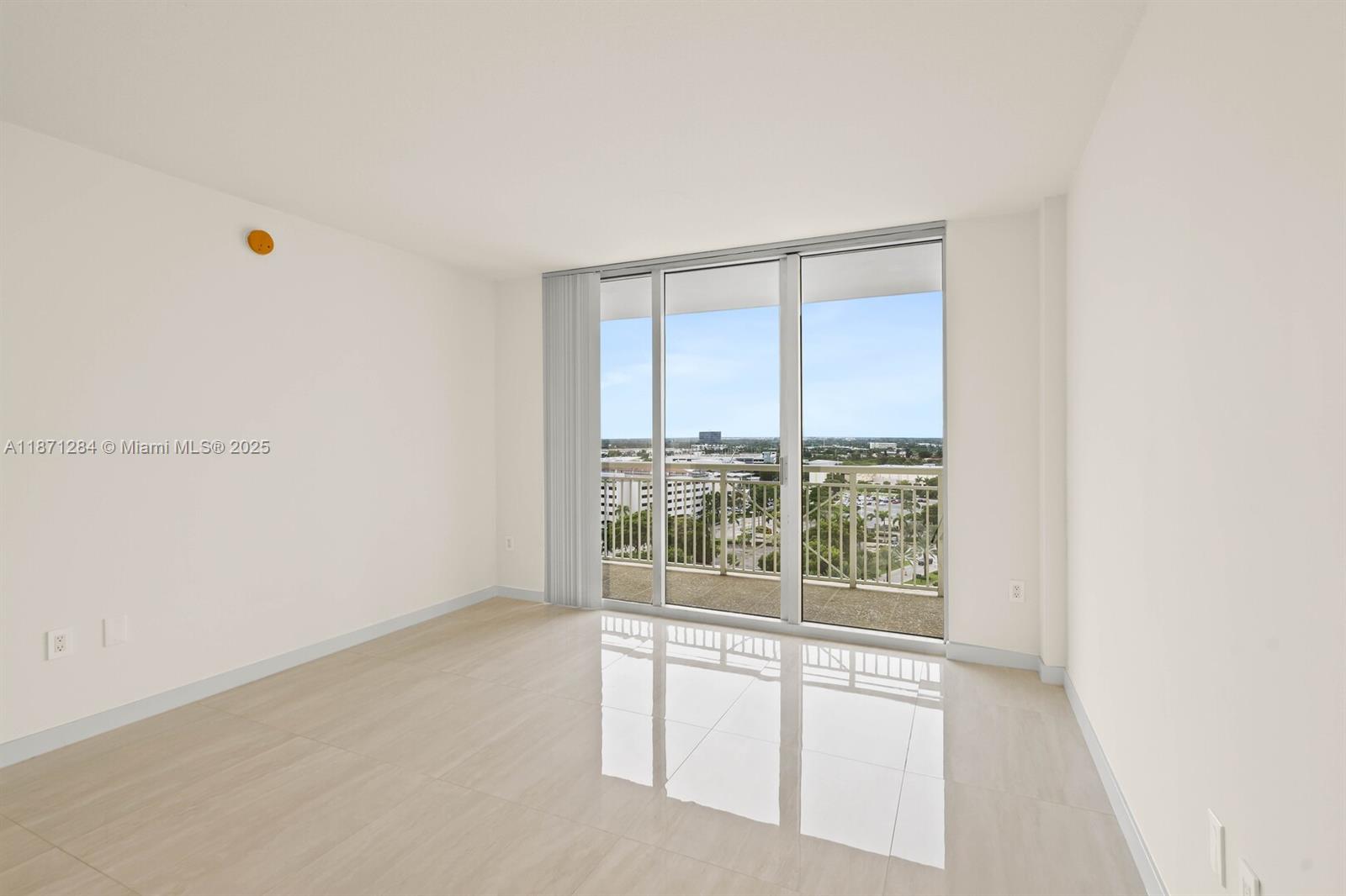 19501 W Country Club Dr # 1410