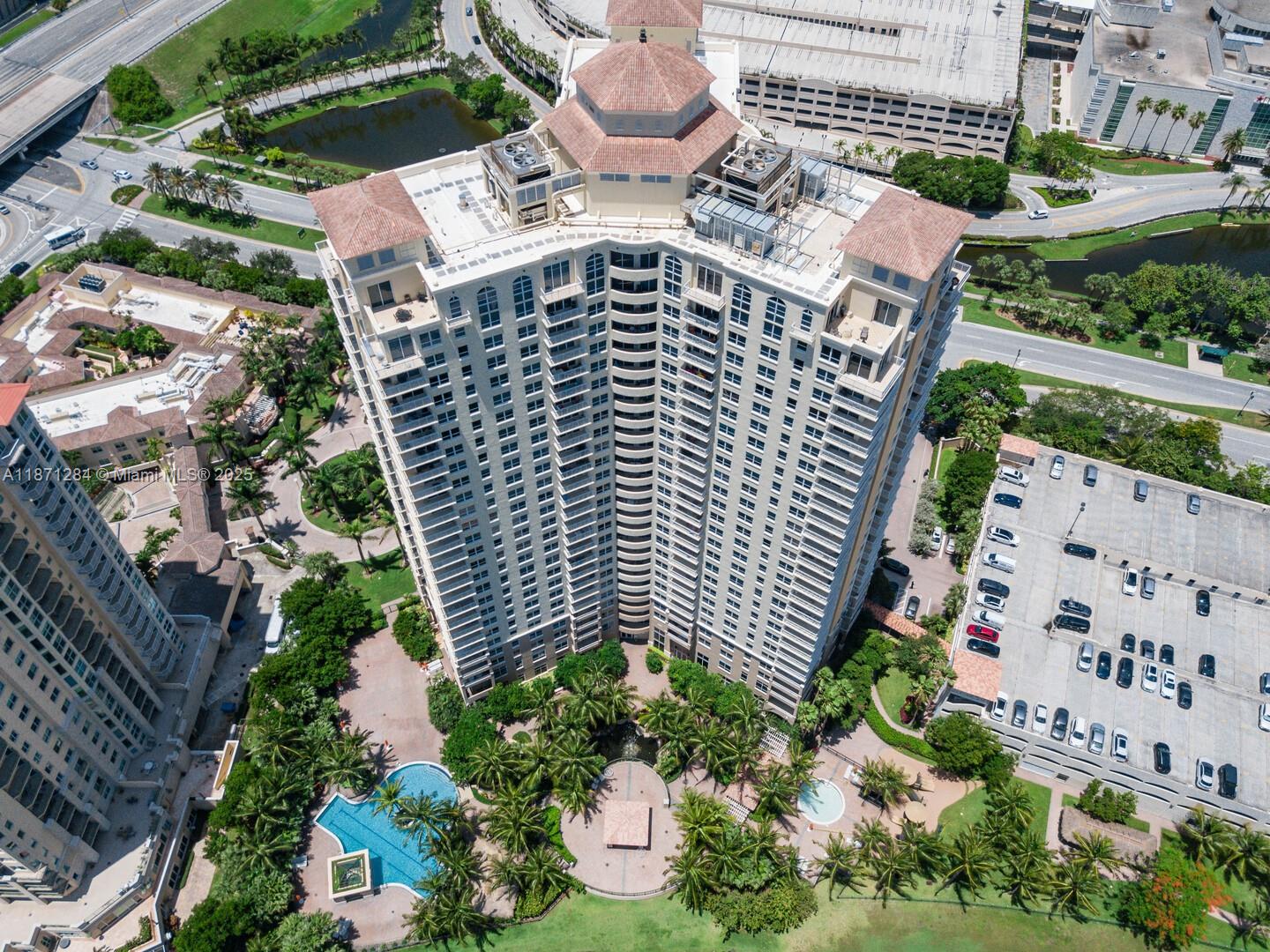 19501 W Country Club Dr # 1410