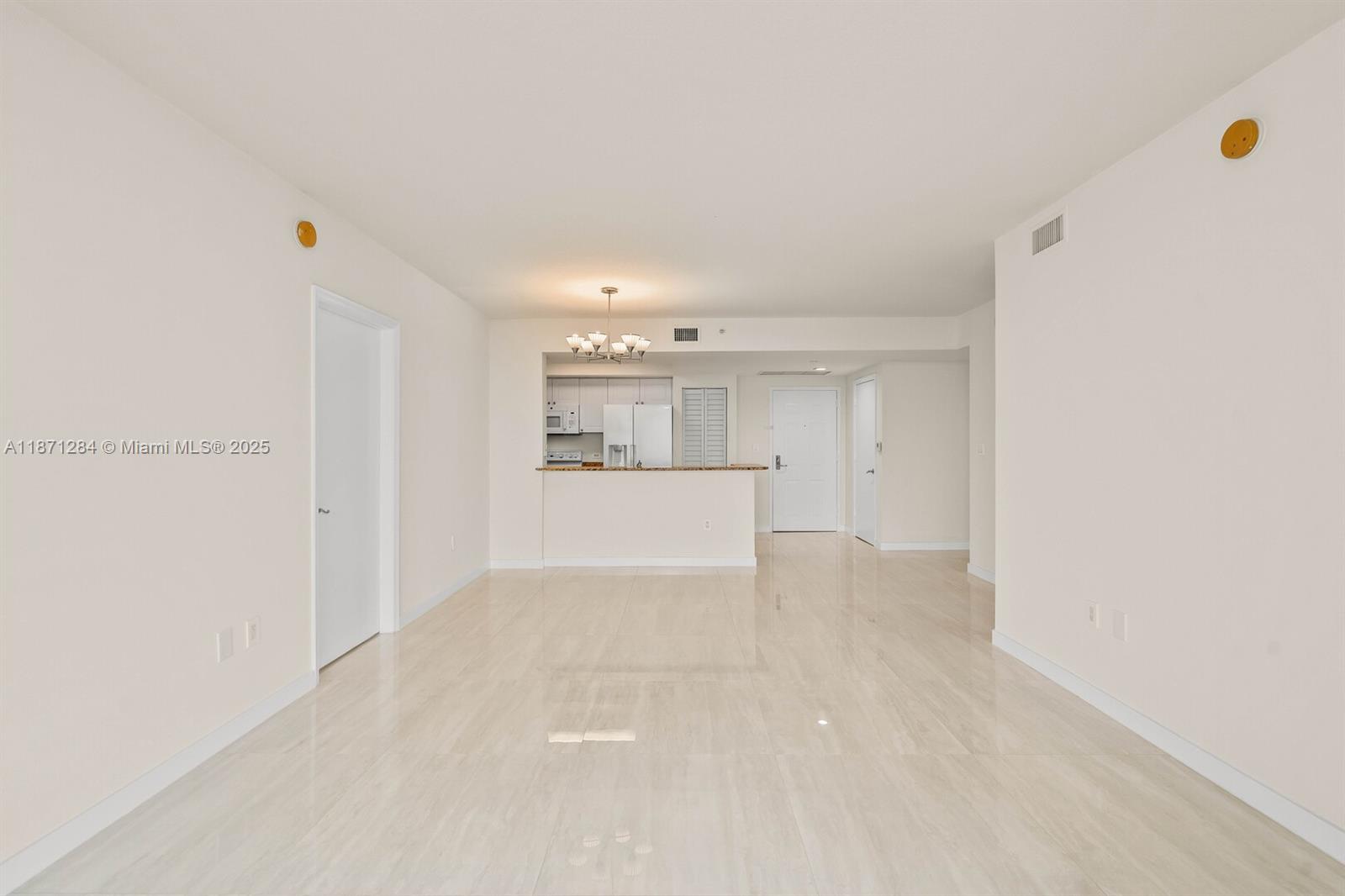 19501 W Country Club Dr # 1410