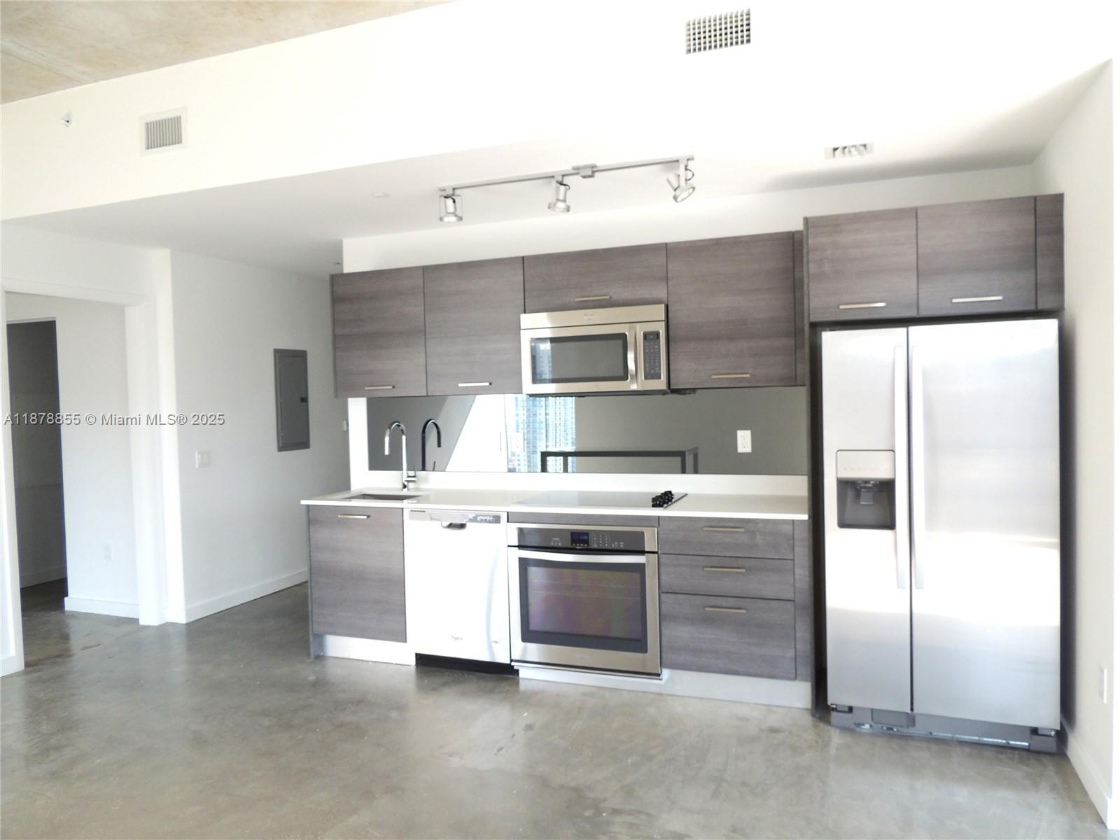 151 SE 1st St # 3301