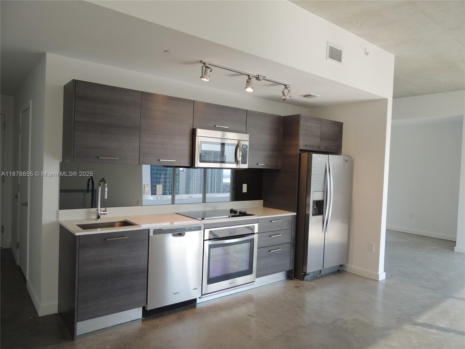 151 SE 1st St # 3301