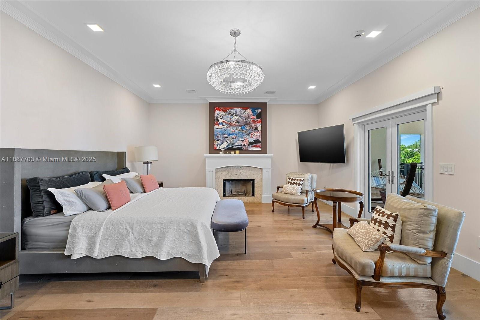 285 Carabela Ct