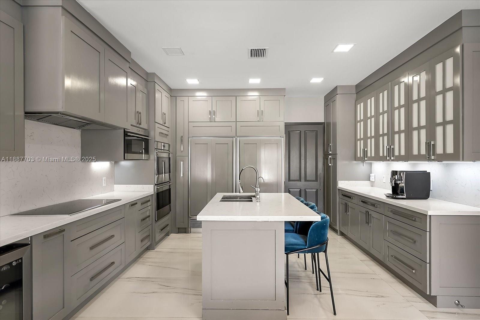 285 Carabela Ct