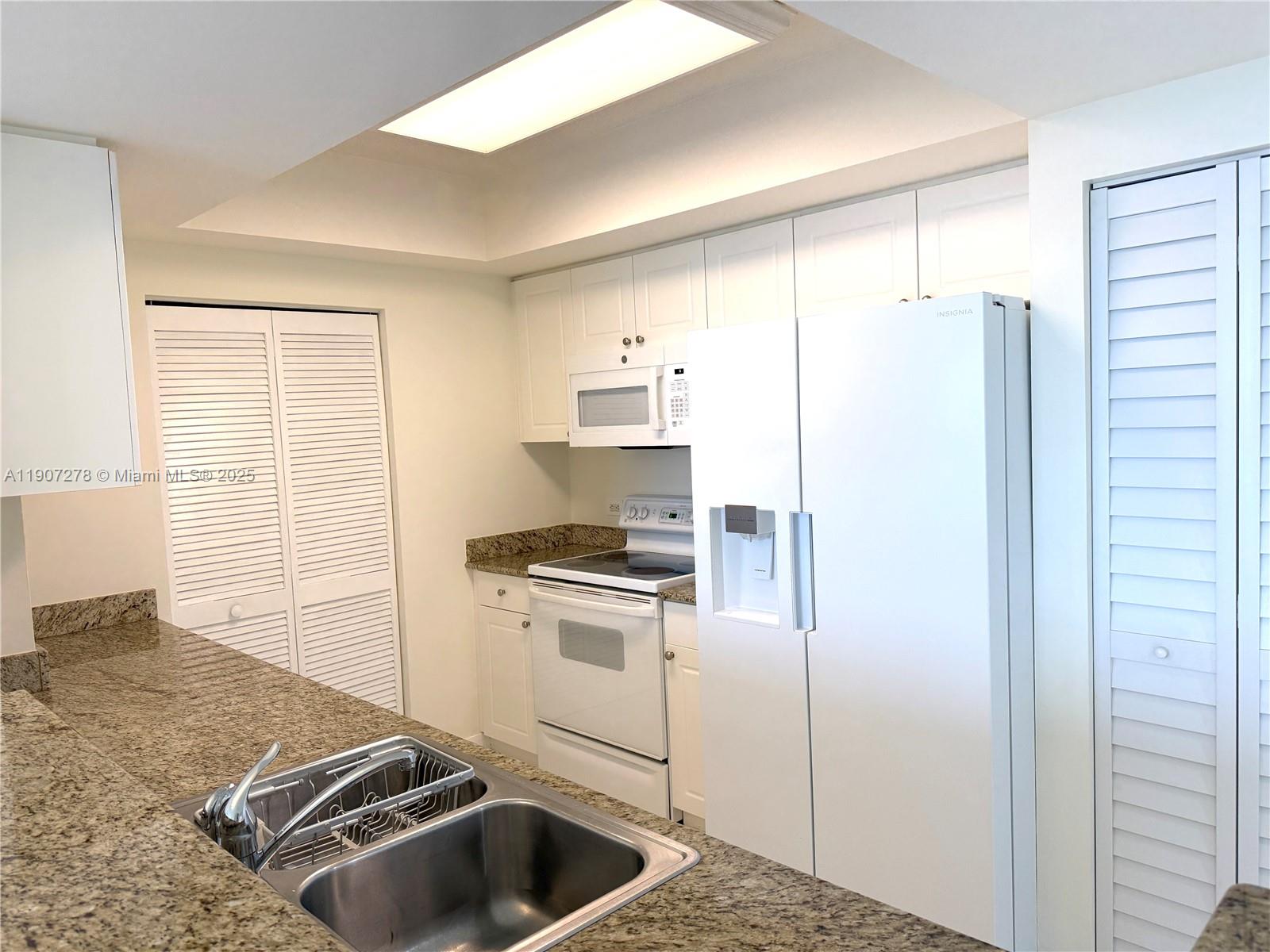 19501 W Country Club Dr # 1410