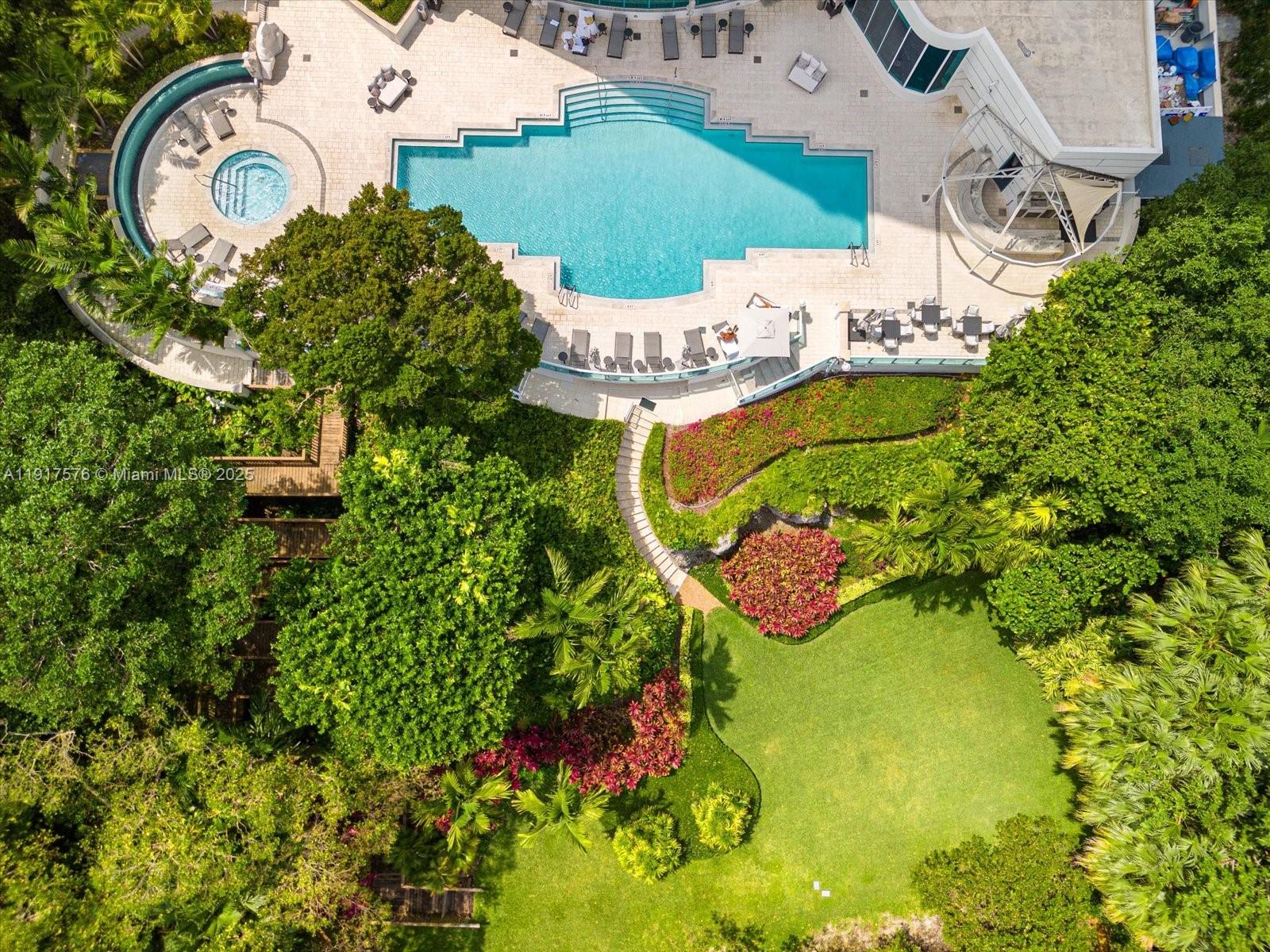 2127 Brickell Ave # 1606