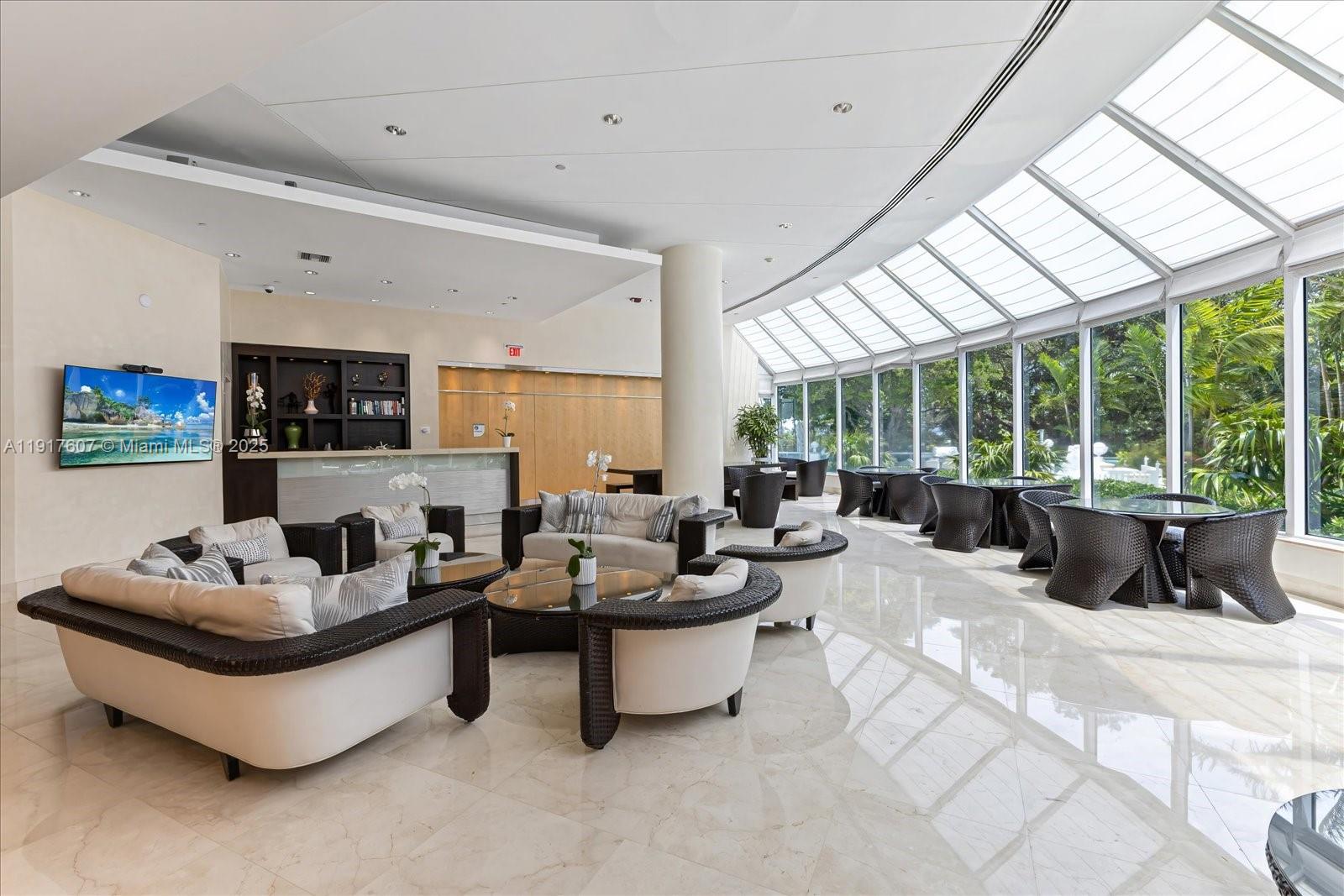 2127 Brickell Ave # 1606