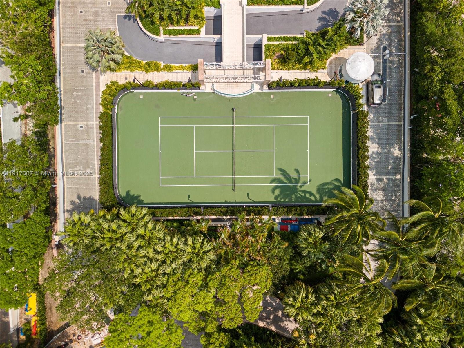 2127 Brickell Ave # 1606