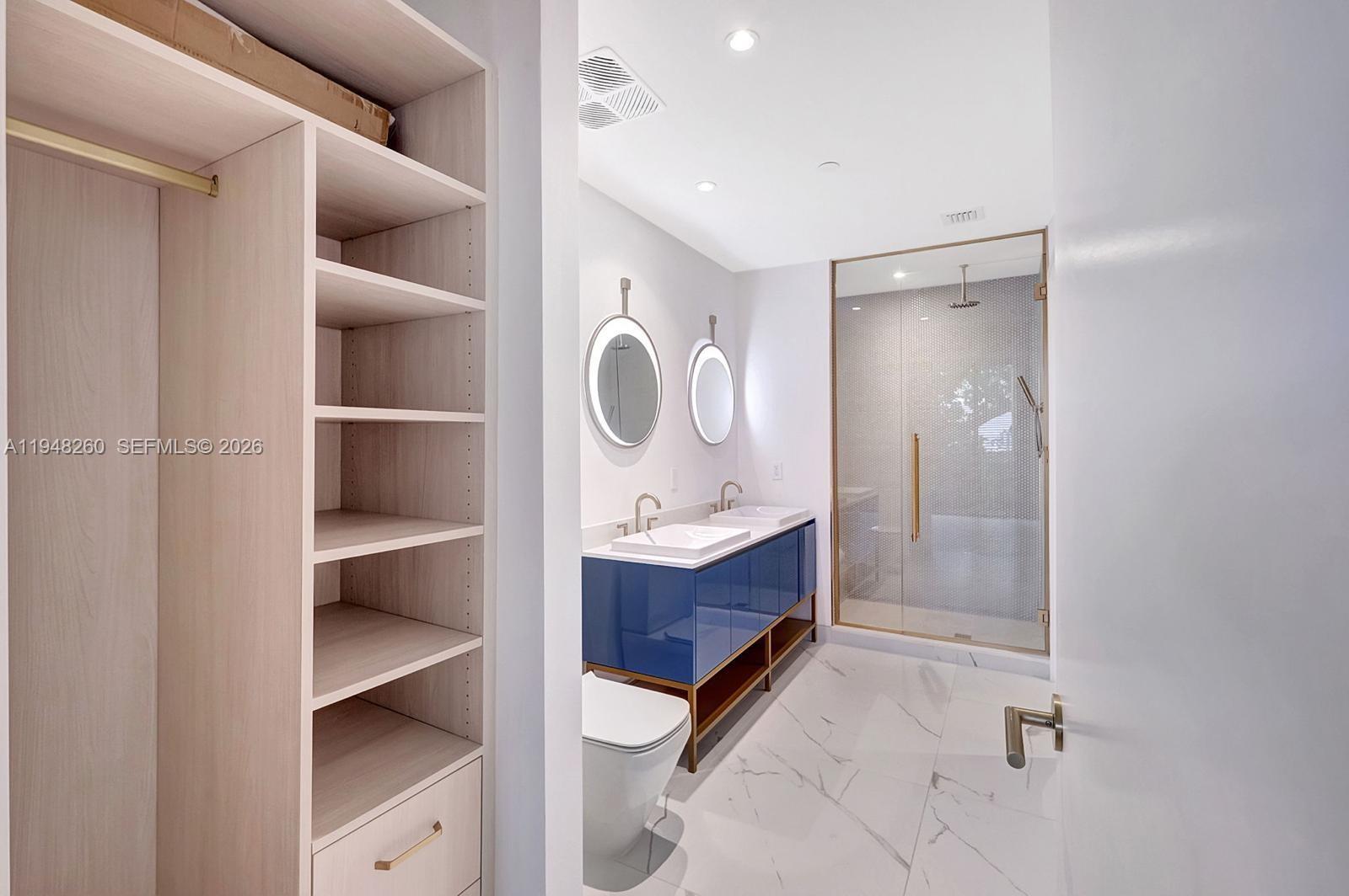 2678 Tigertail Ave # 204