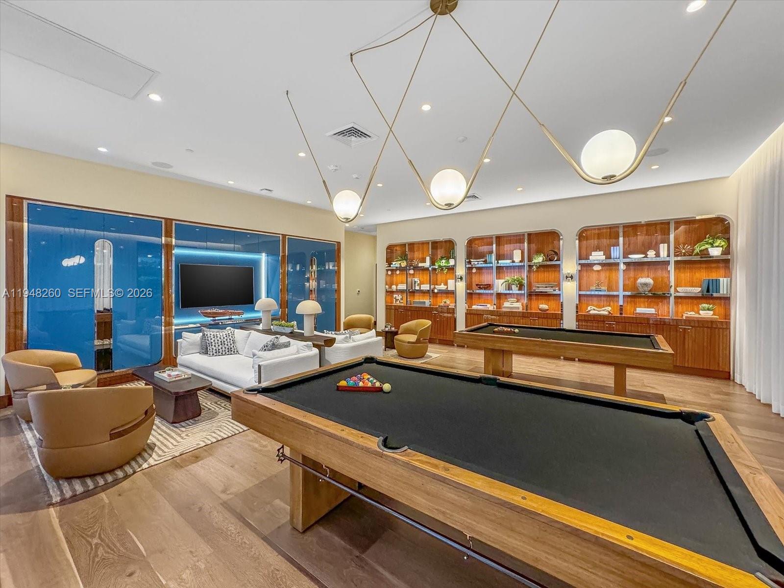 2678 Tigertail Ave # 204