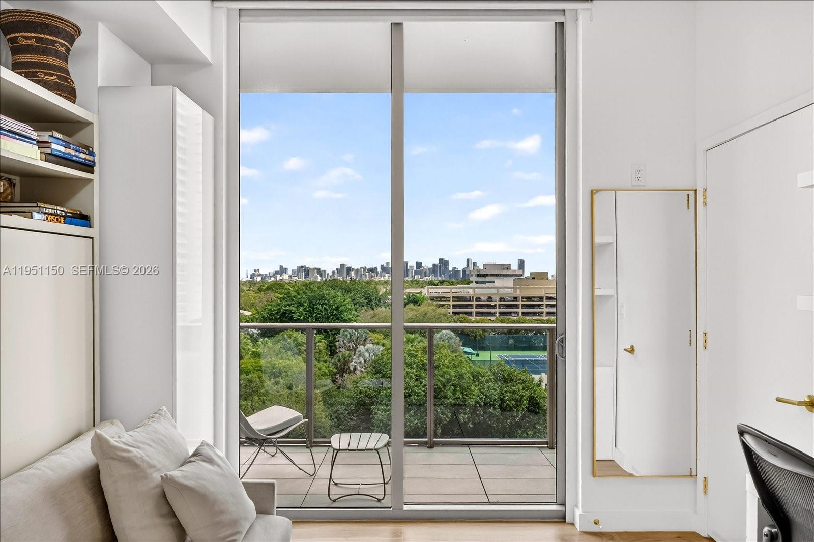 2678 Tigertail Ave # 604