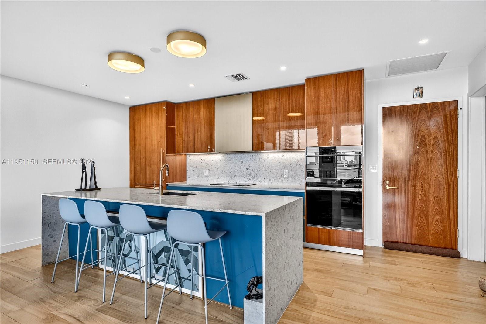 2678 Tigertail Ave # 604