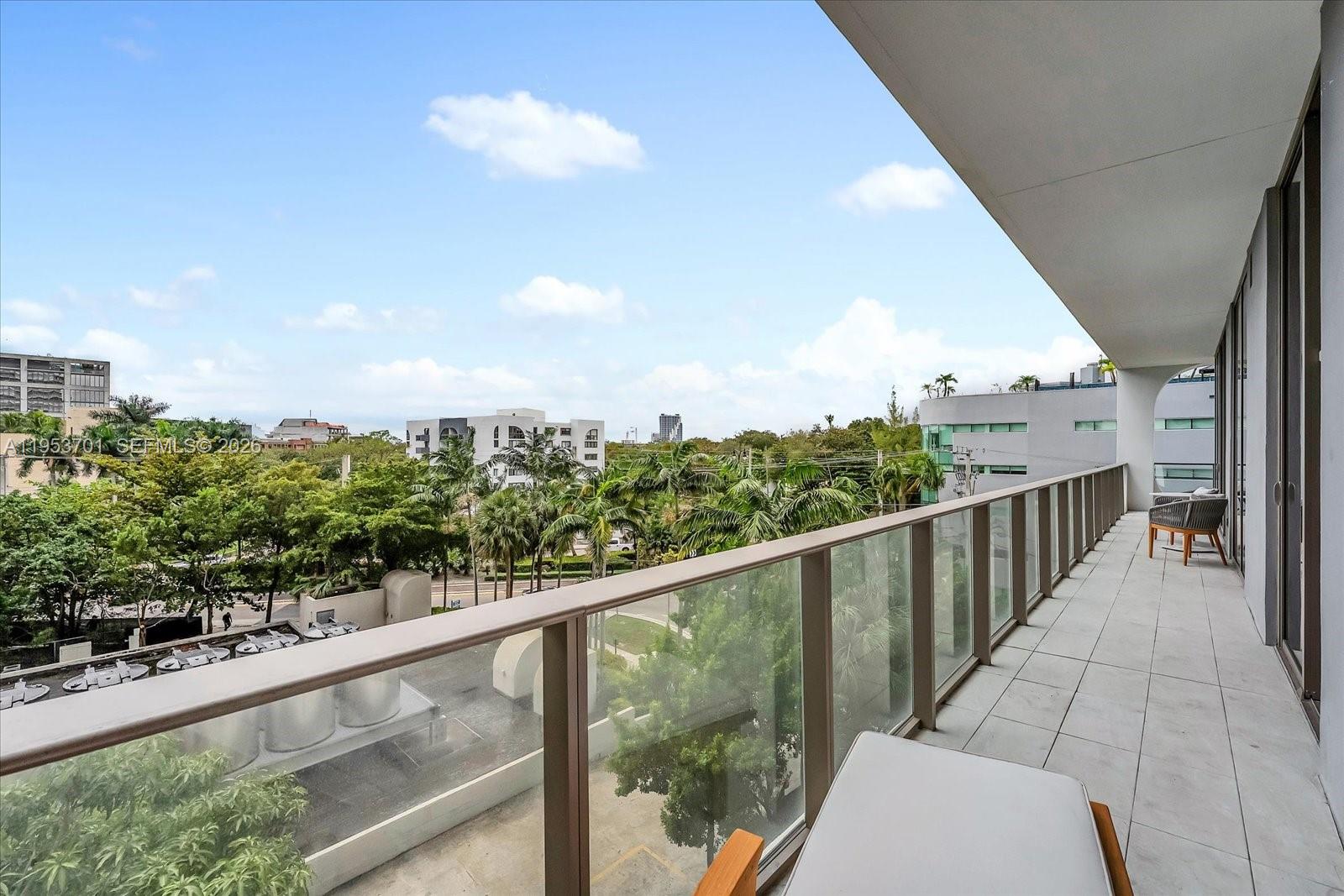 2678 Tigertail Ave # 301