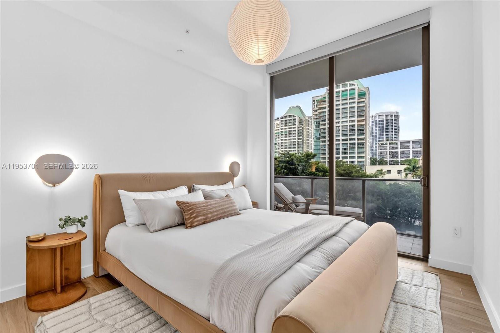 2678 Tigertail Ave # 301