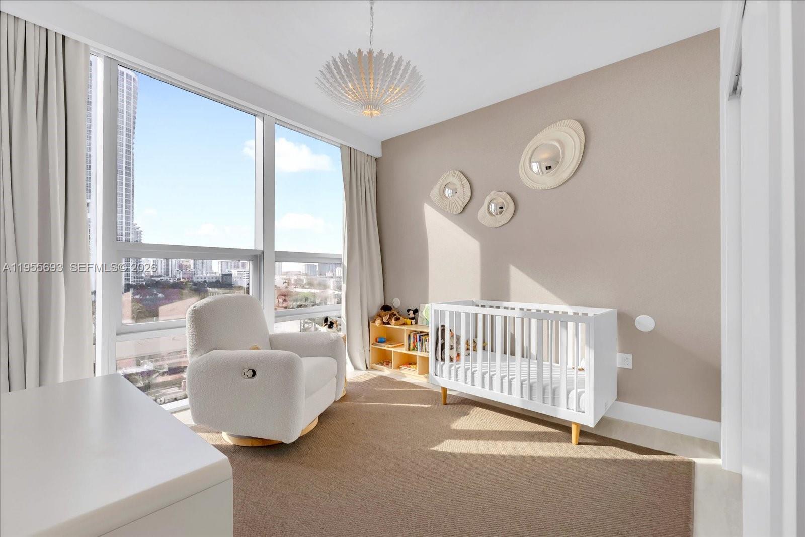 18501 Collins Ave # 704