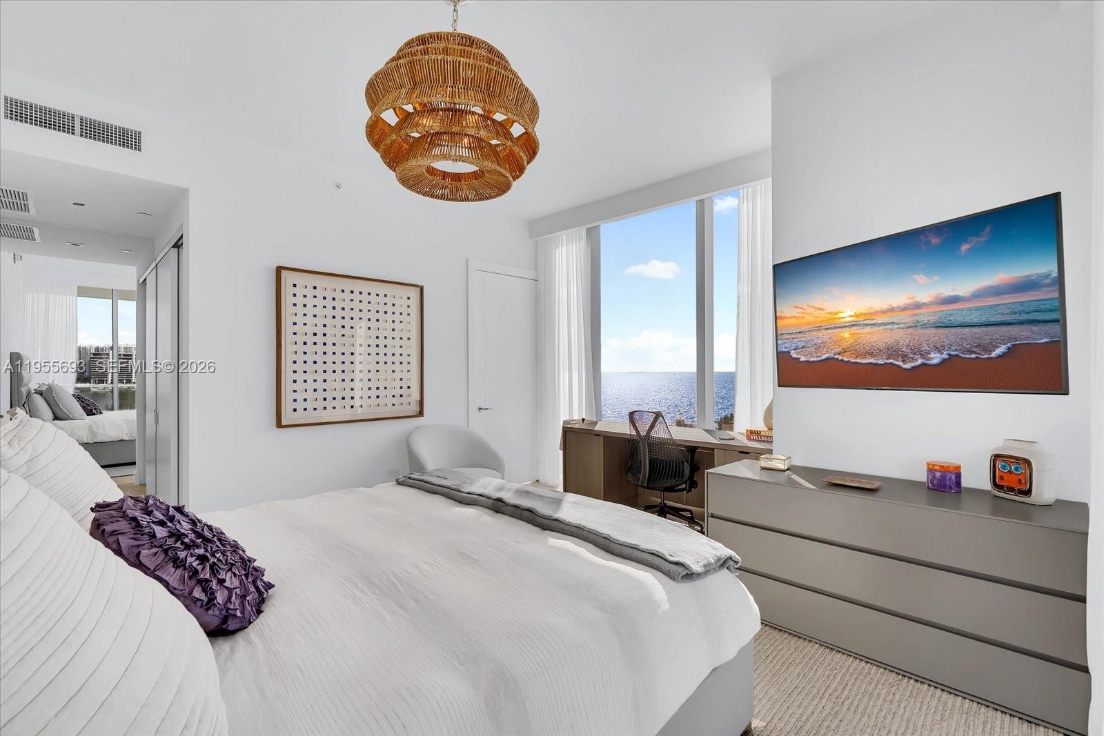 18501 Collins Ave # 704