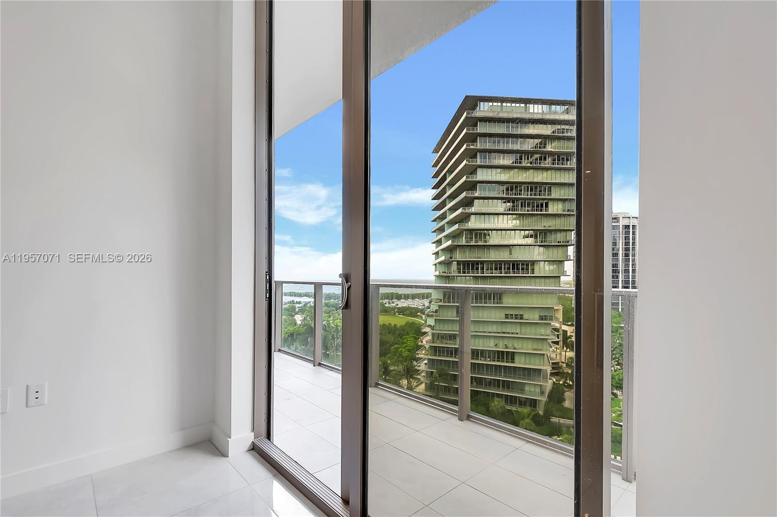 2655 S Bayshore Dr # 1107