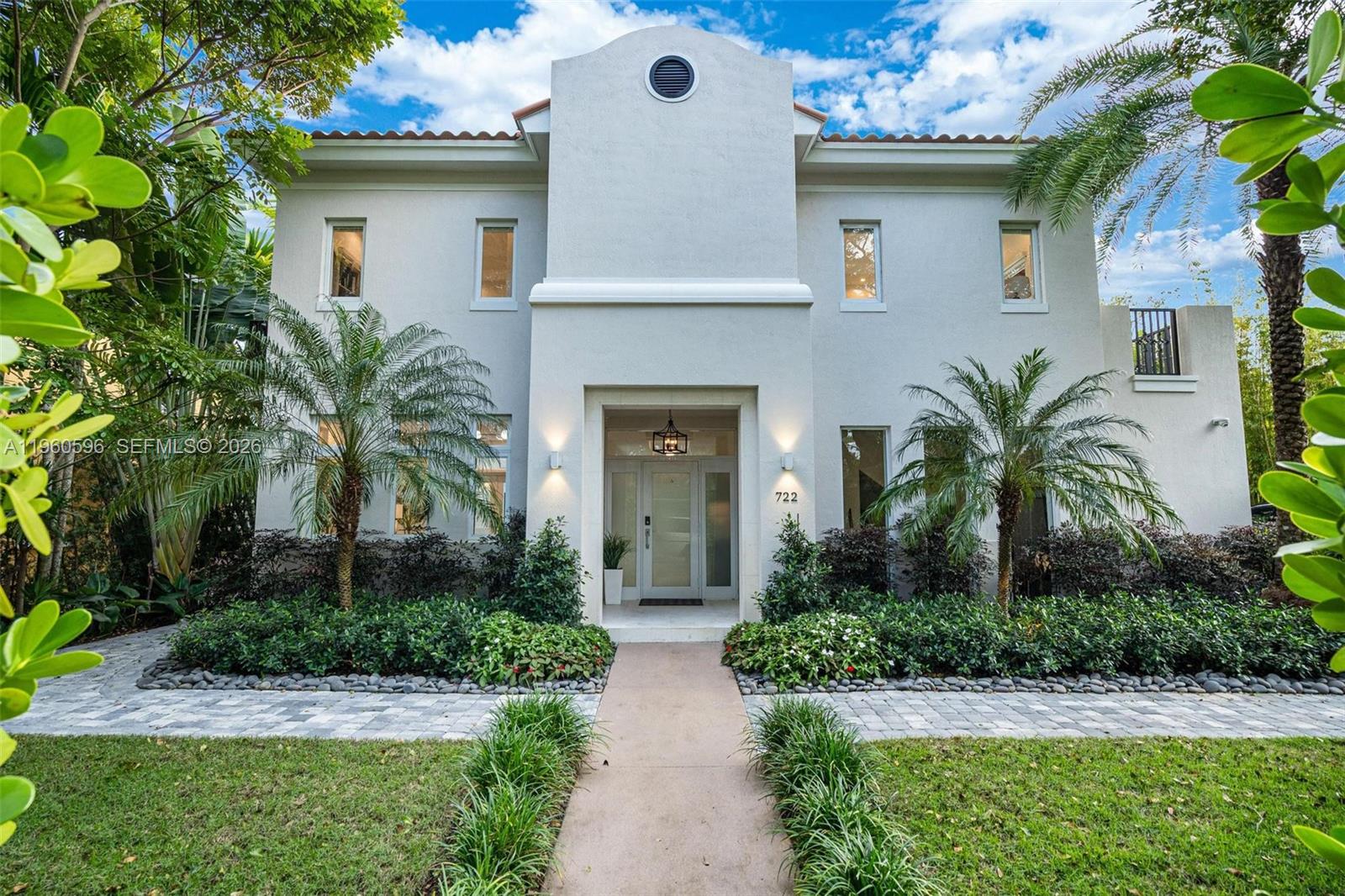 722 Navarre Ave