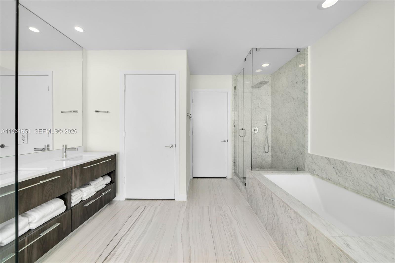 480 NE 31st St # 3401